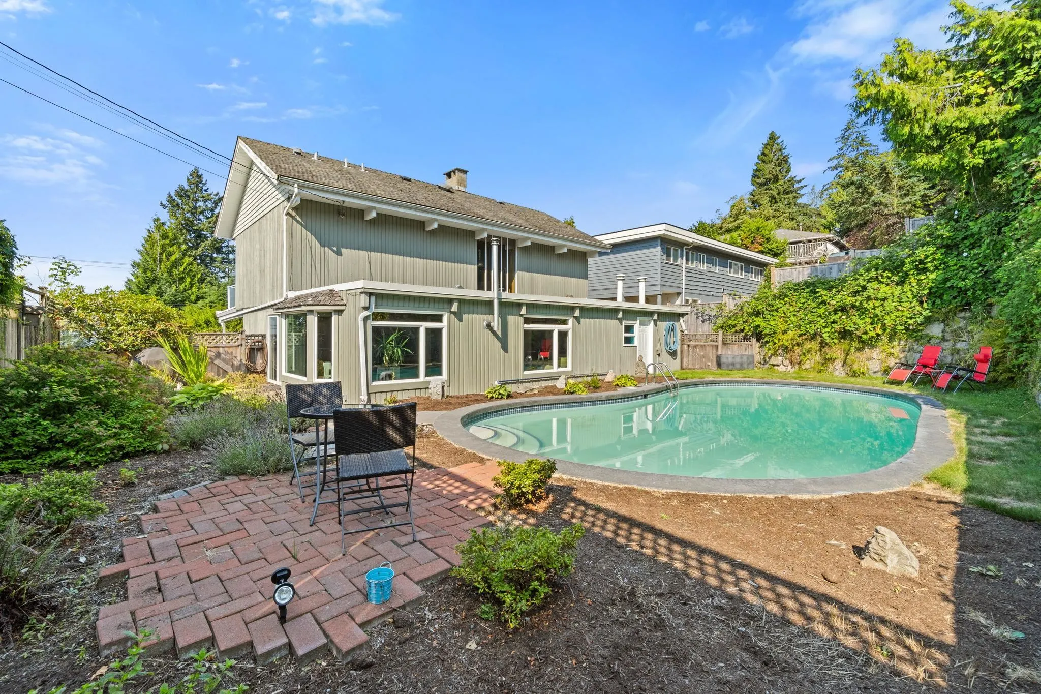 442 Monteray Avenue