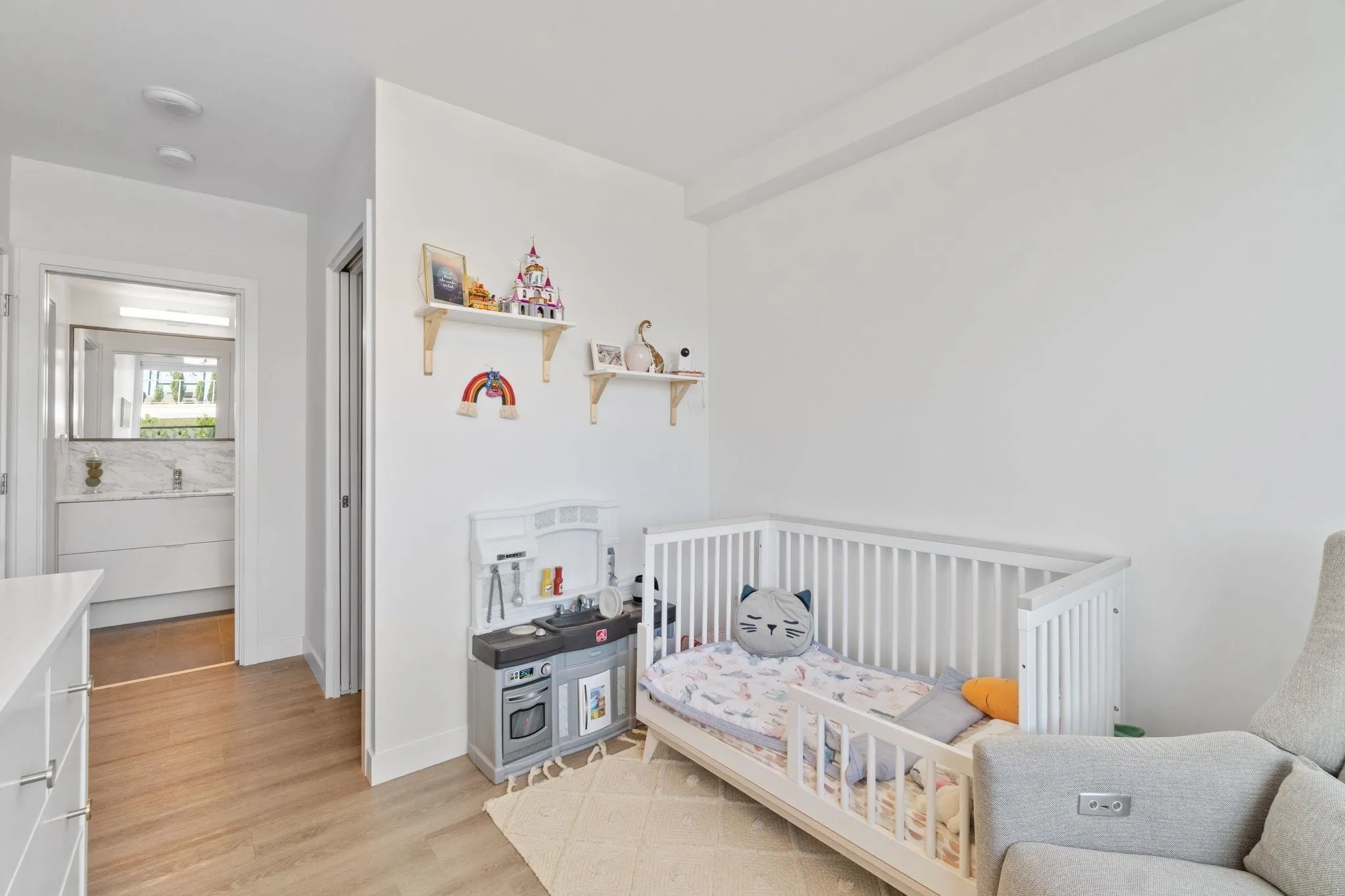 805 209 East 7th Avenue