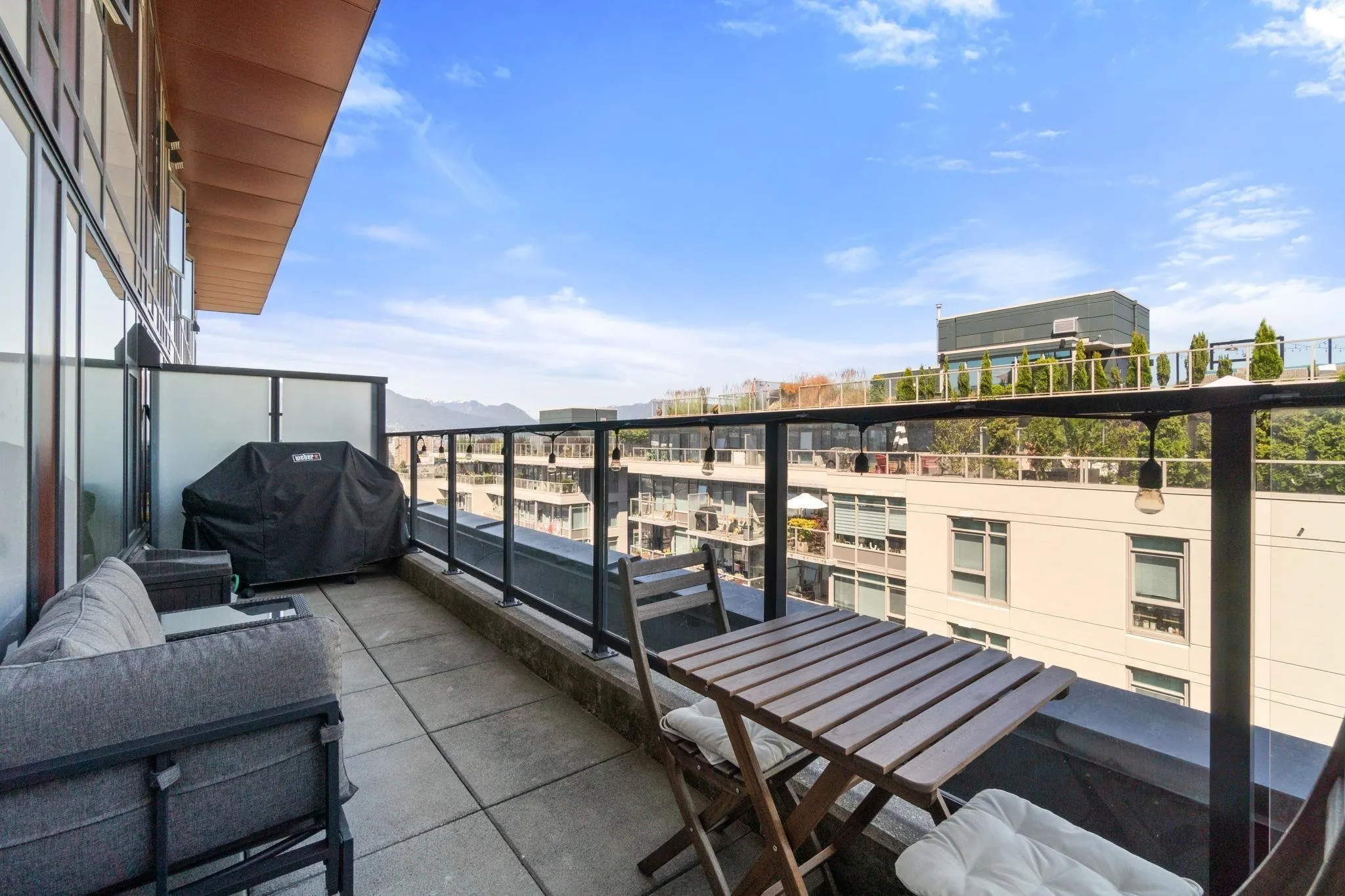 805 209 East 7th Avenue