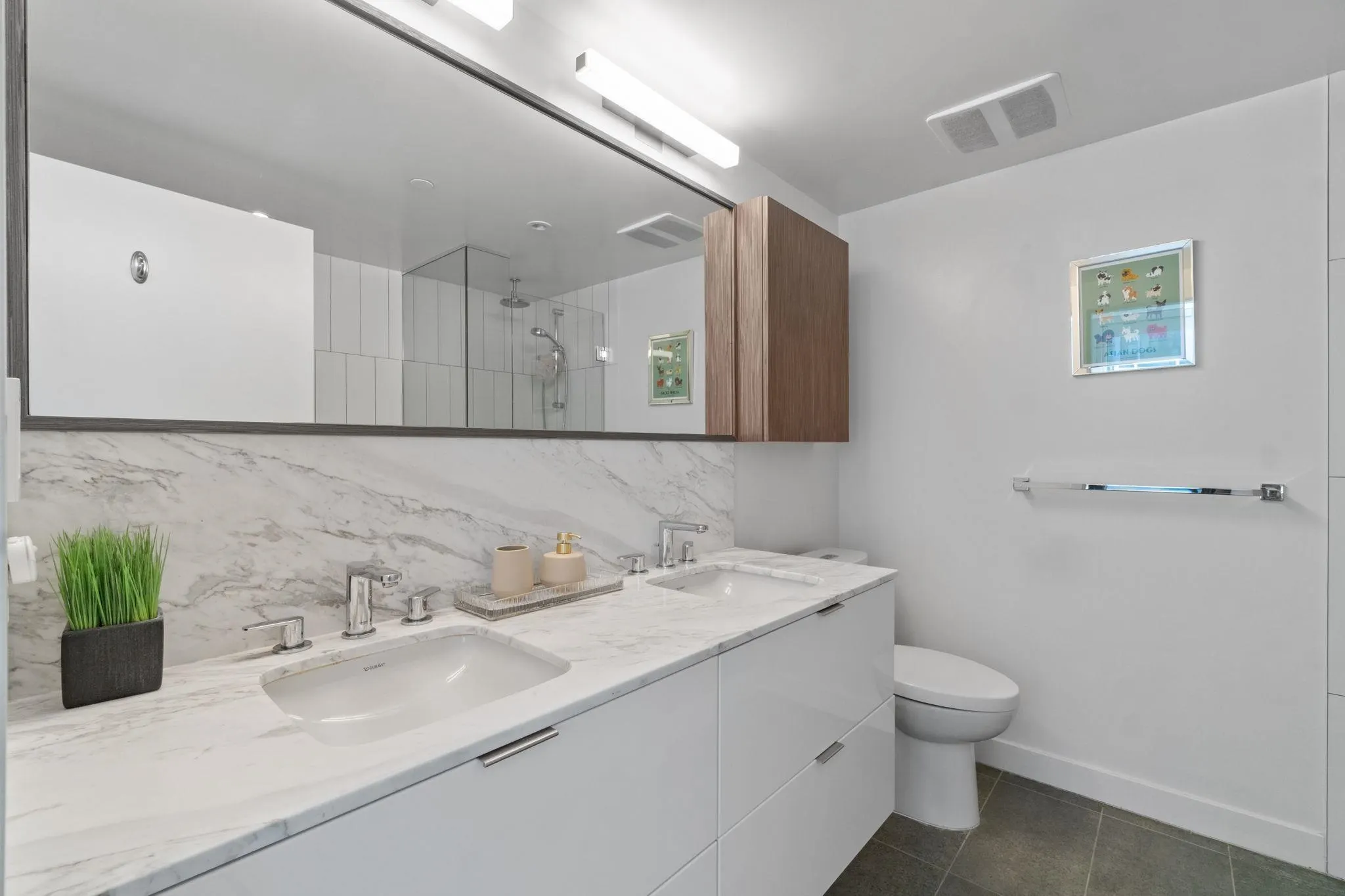 805 209 East 7th Avenue