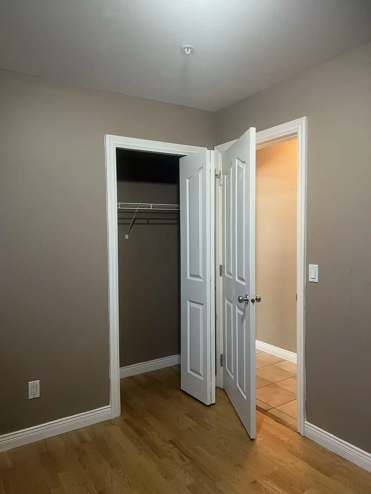 3281 Renfrew St.