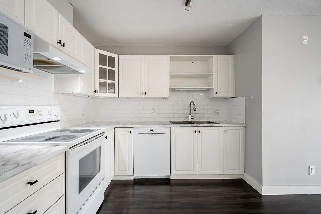 402 33718 King Road