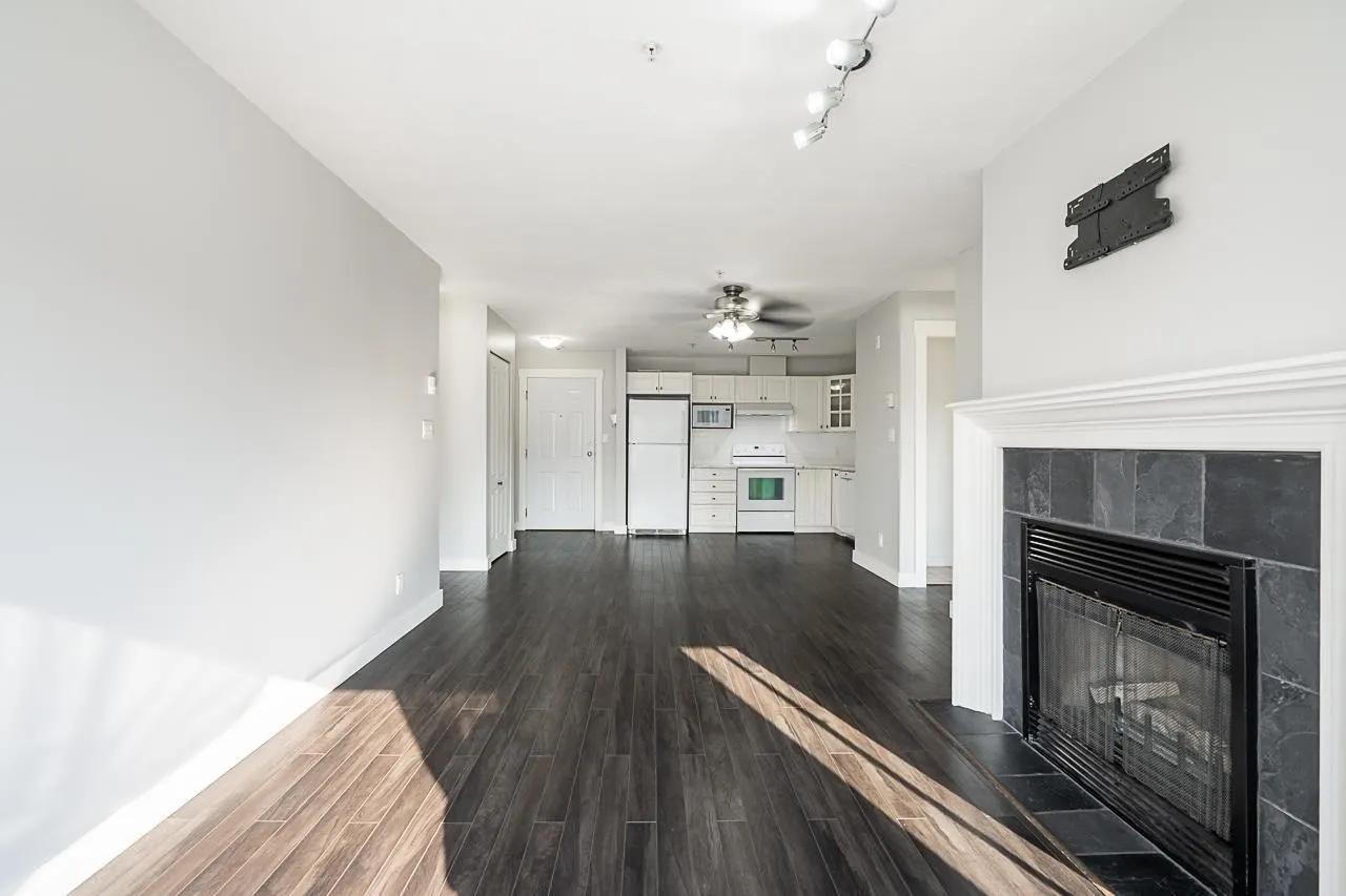 402 33718 King Road