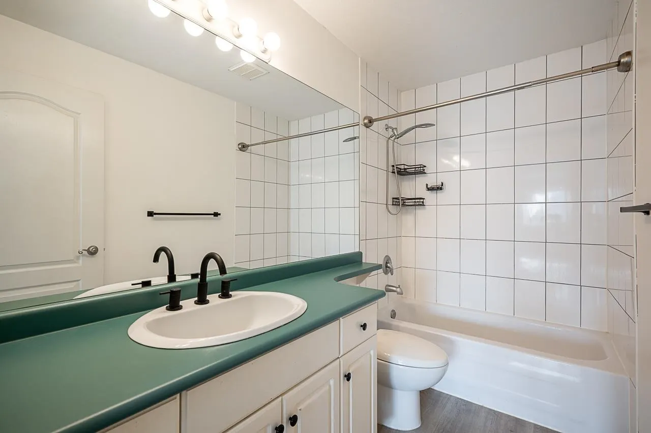 402 33718 King Road