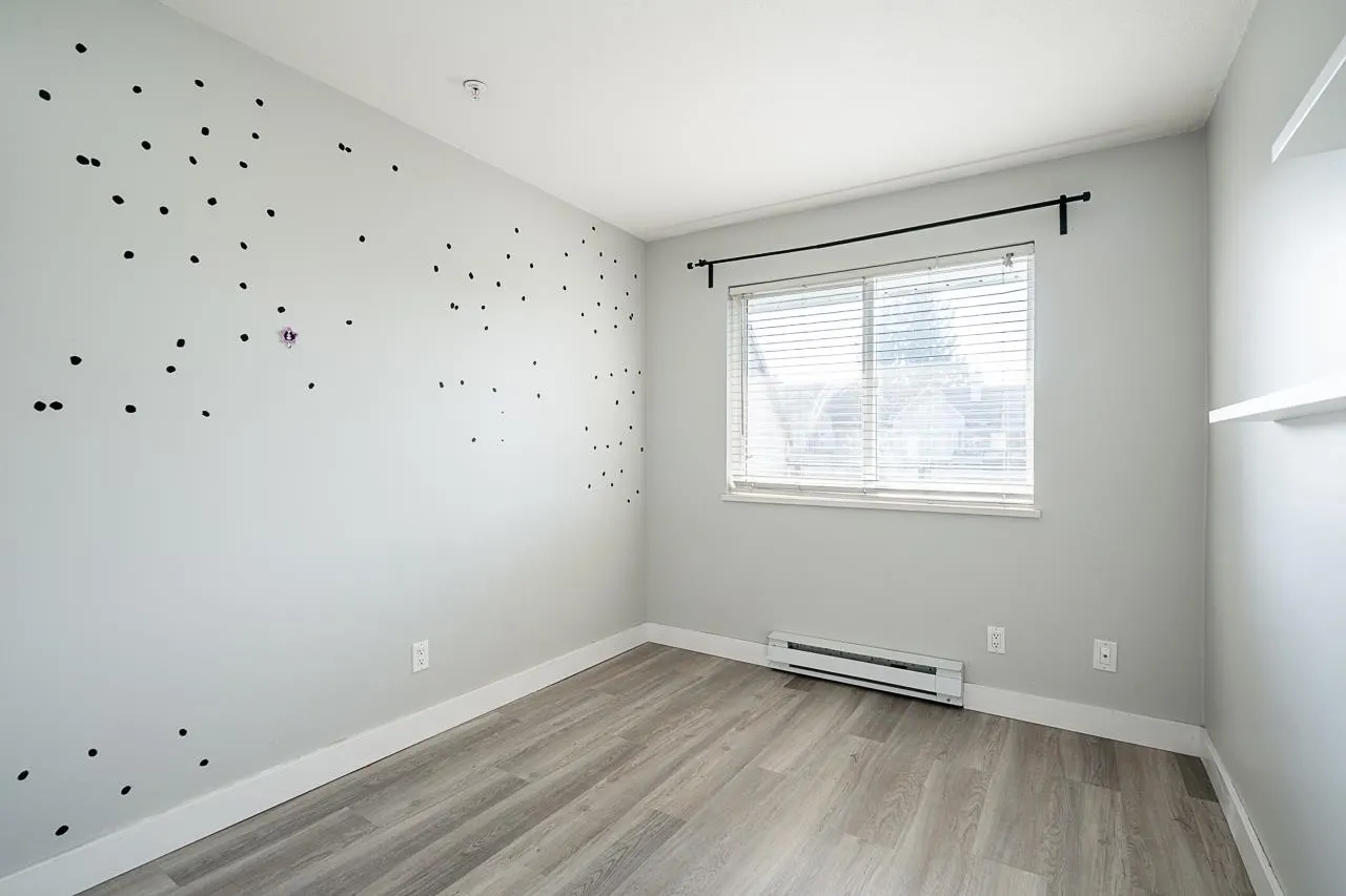402 33718 King Road
