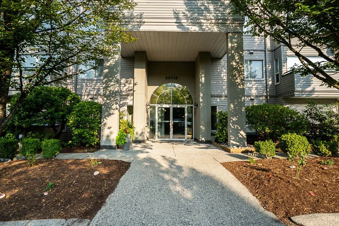 402 33718 King Road