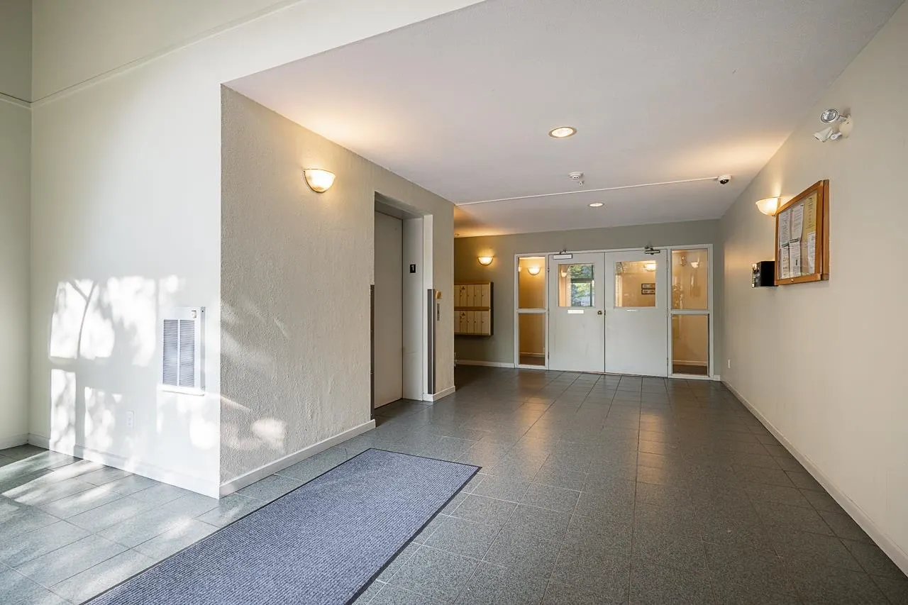 402 33718 King Road