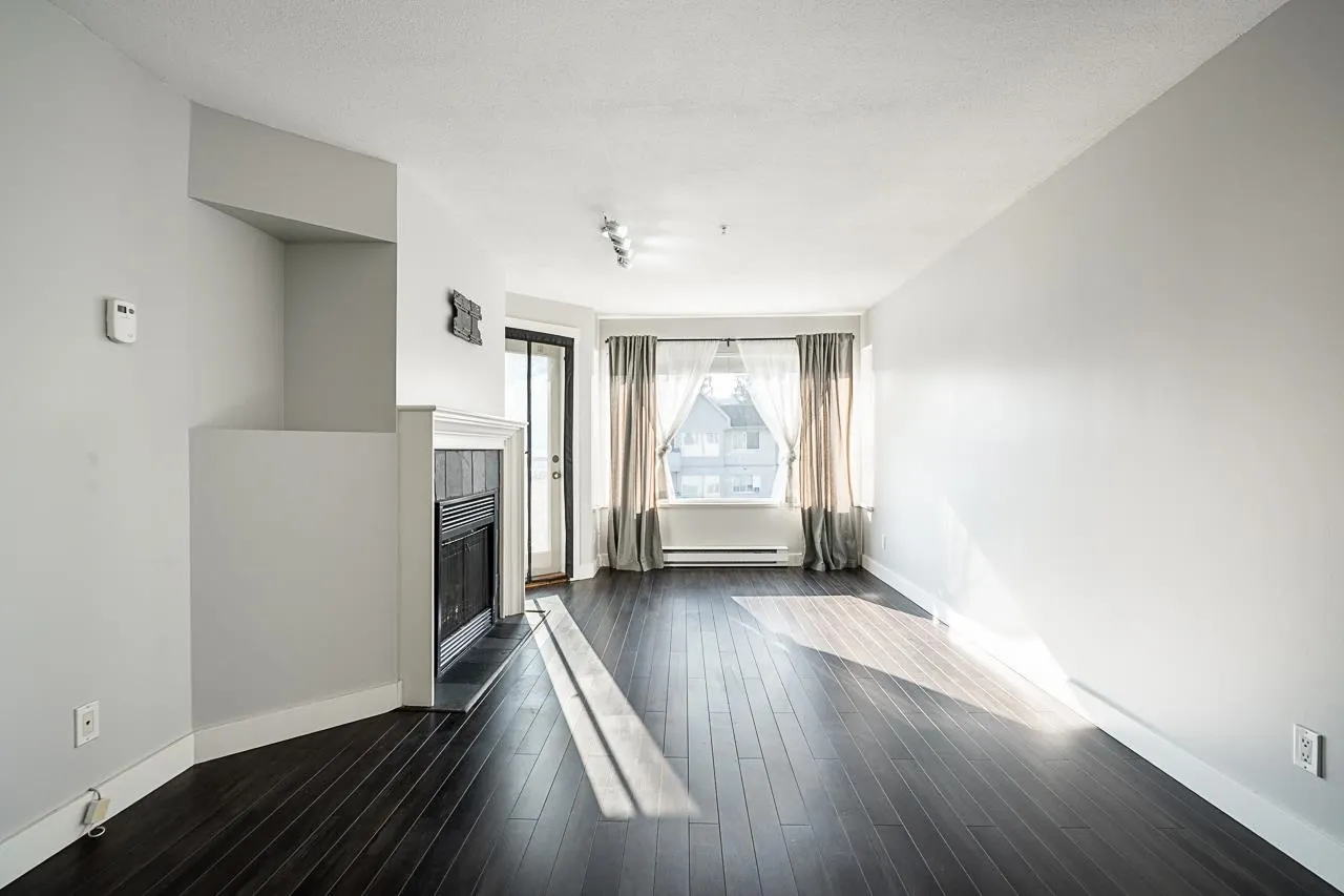 402 33718 King Road