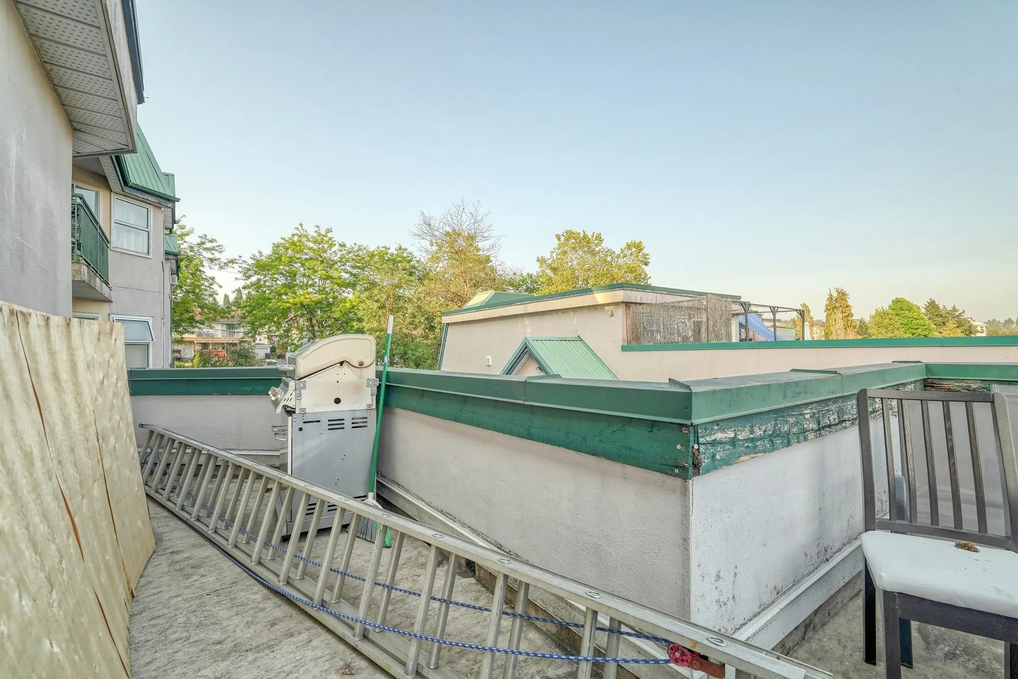 201 918 Roderick Avenue