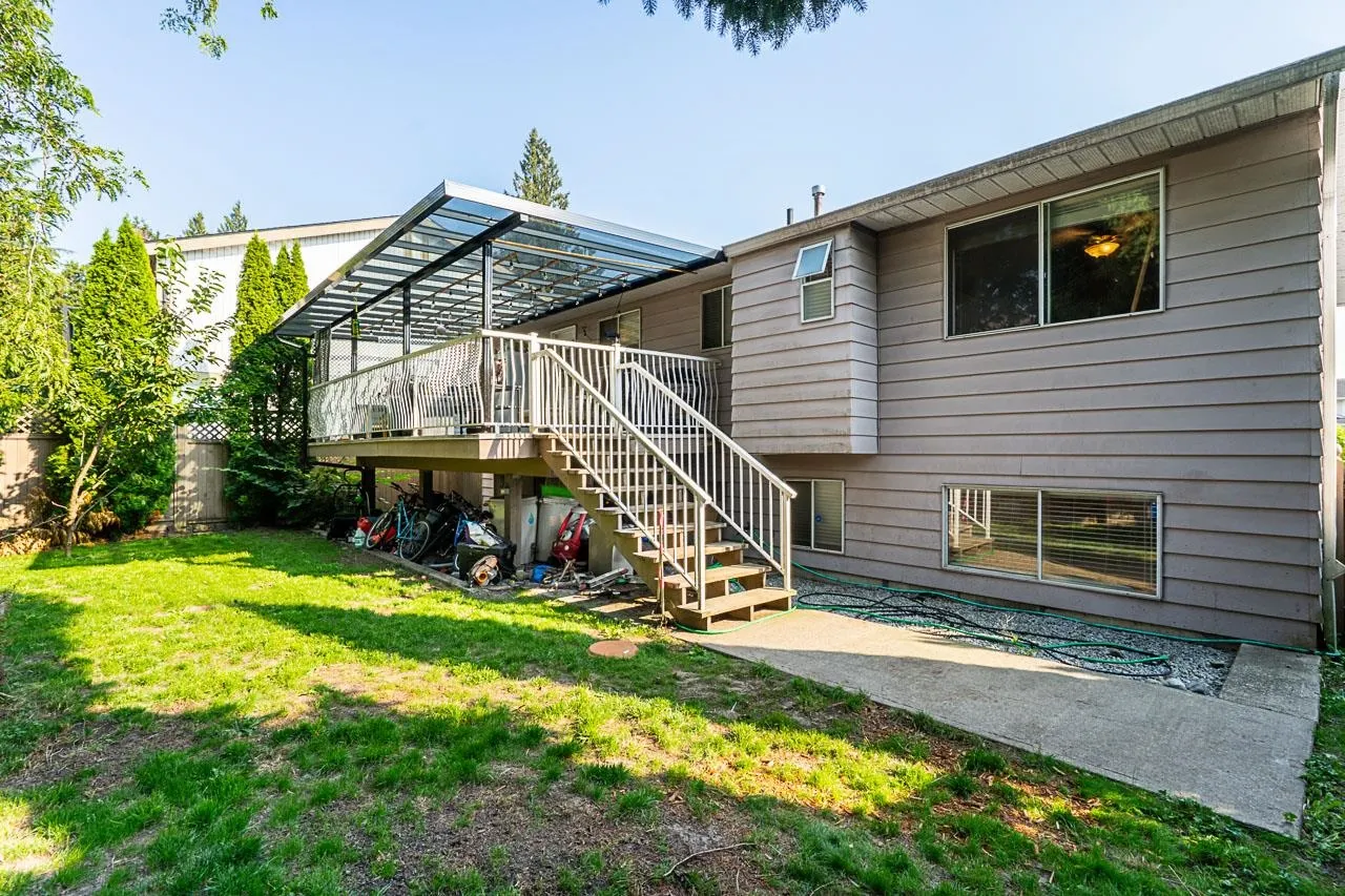20423 90 Crescent