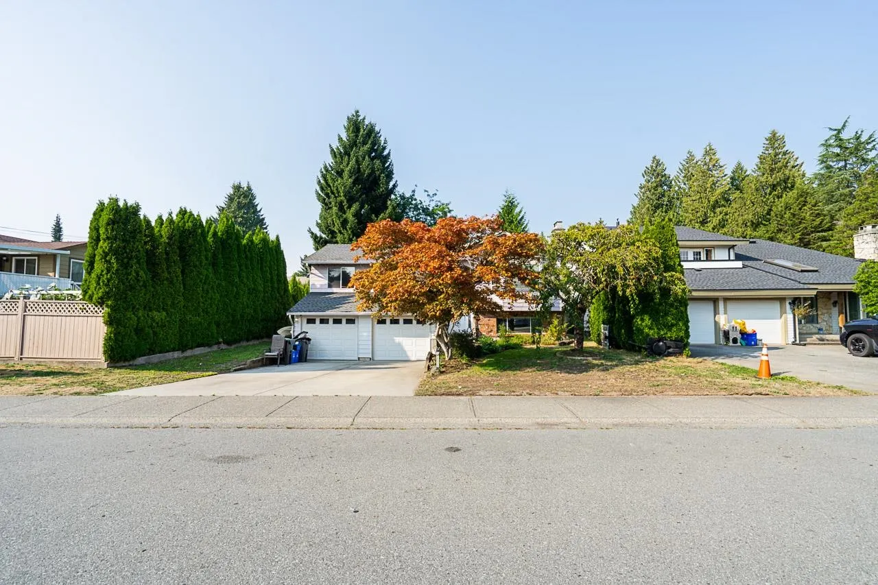 20423 90 Crescent