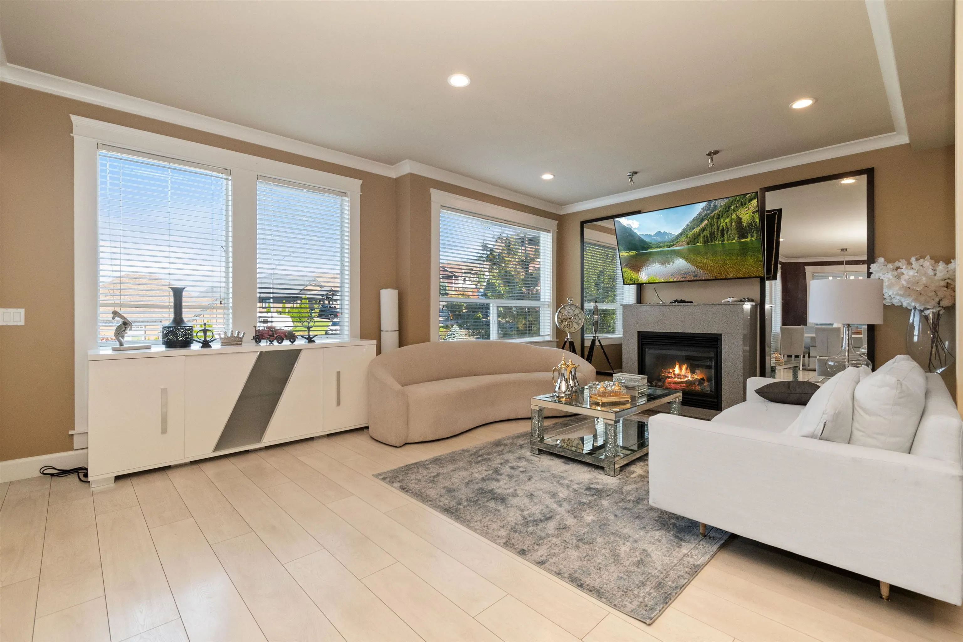47202 Skyline Drive