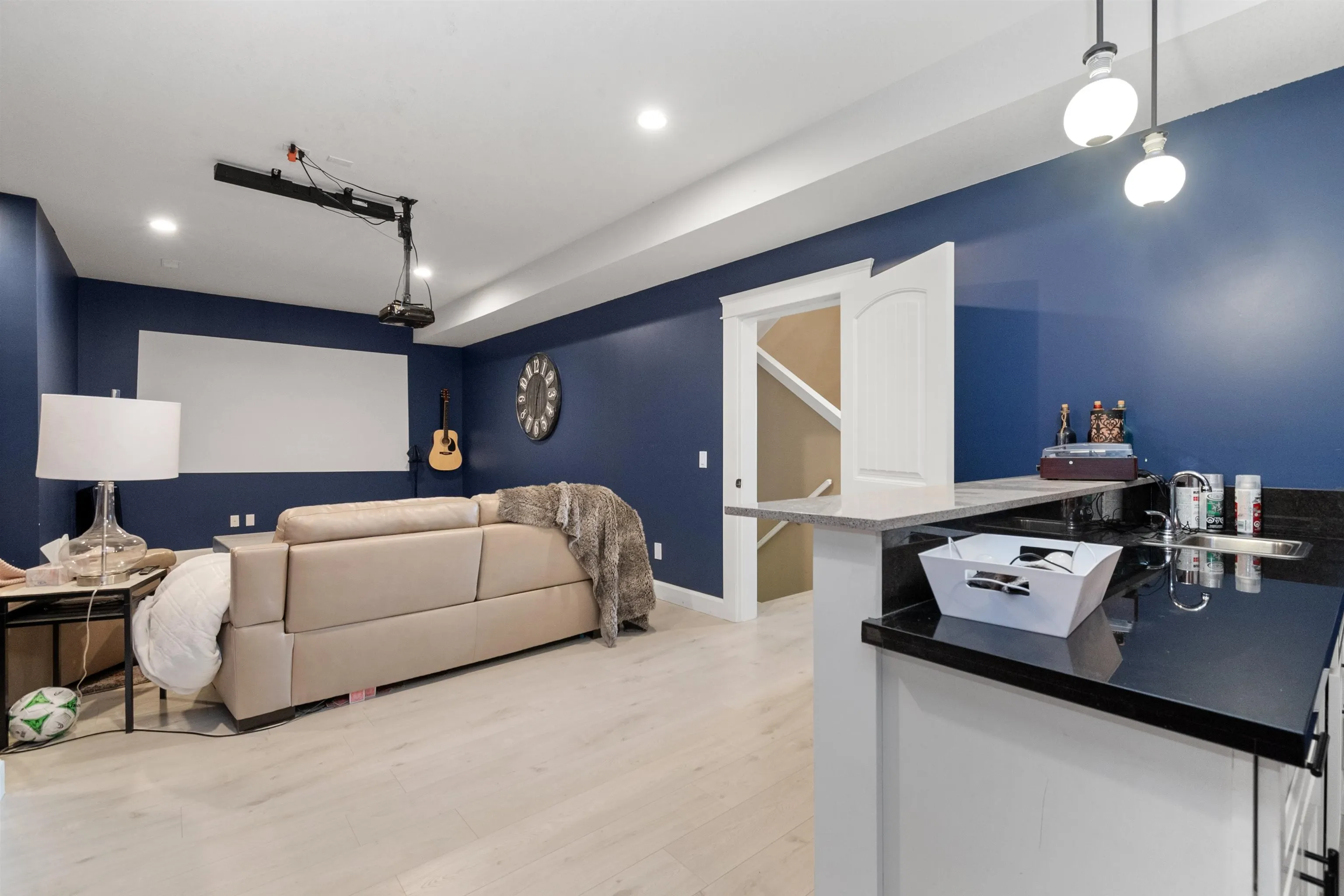 47202 Skyline Drive
