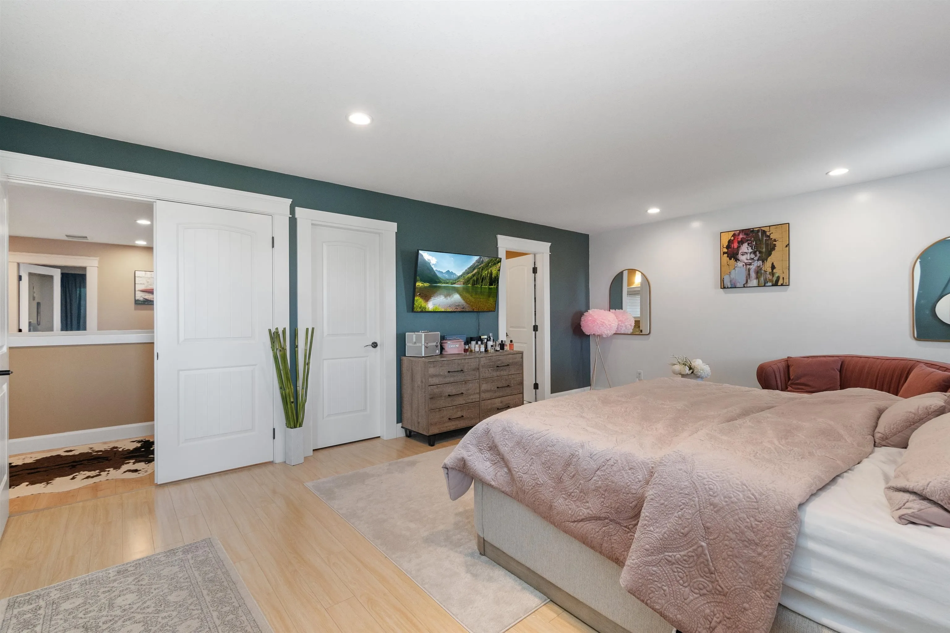 47202 Skyline Drive