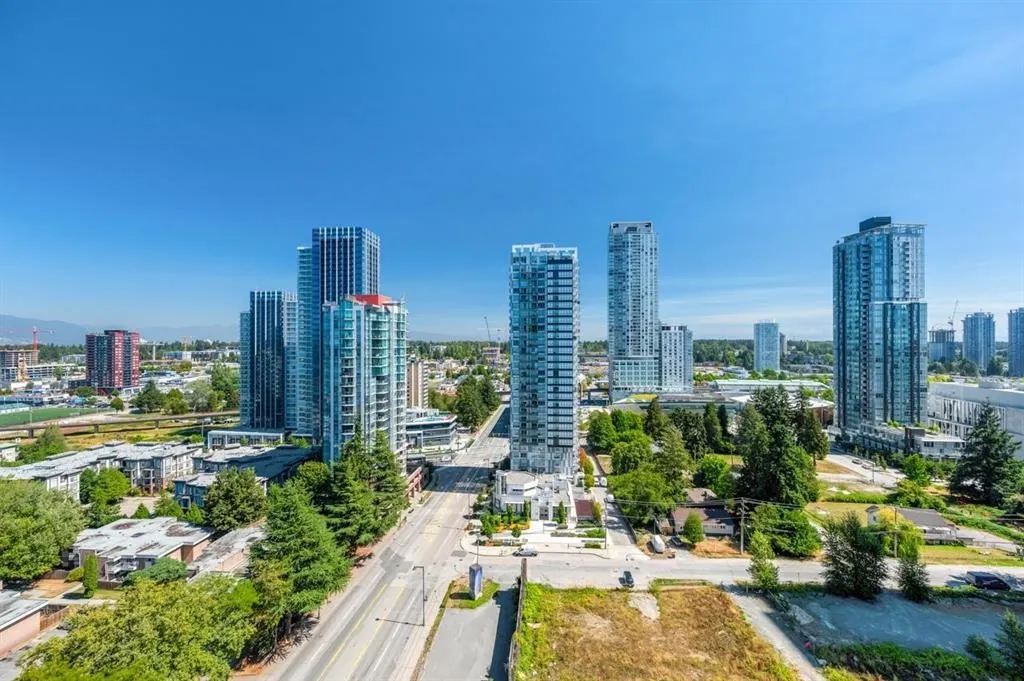 18FL 13318 104 Avenue