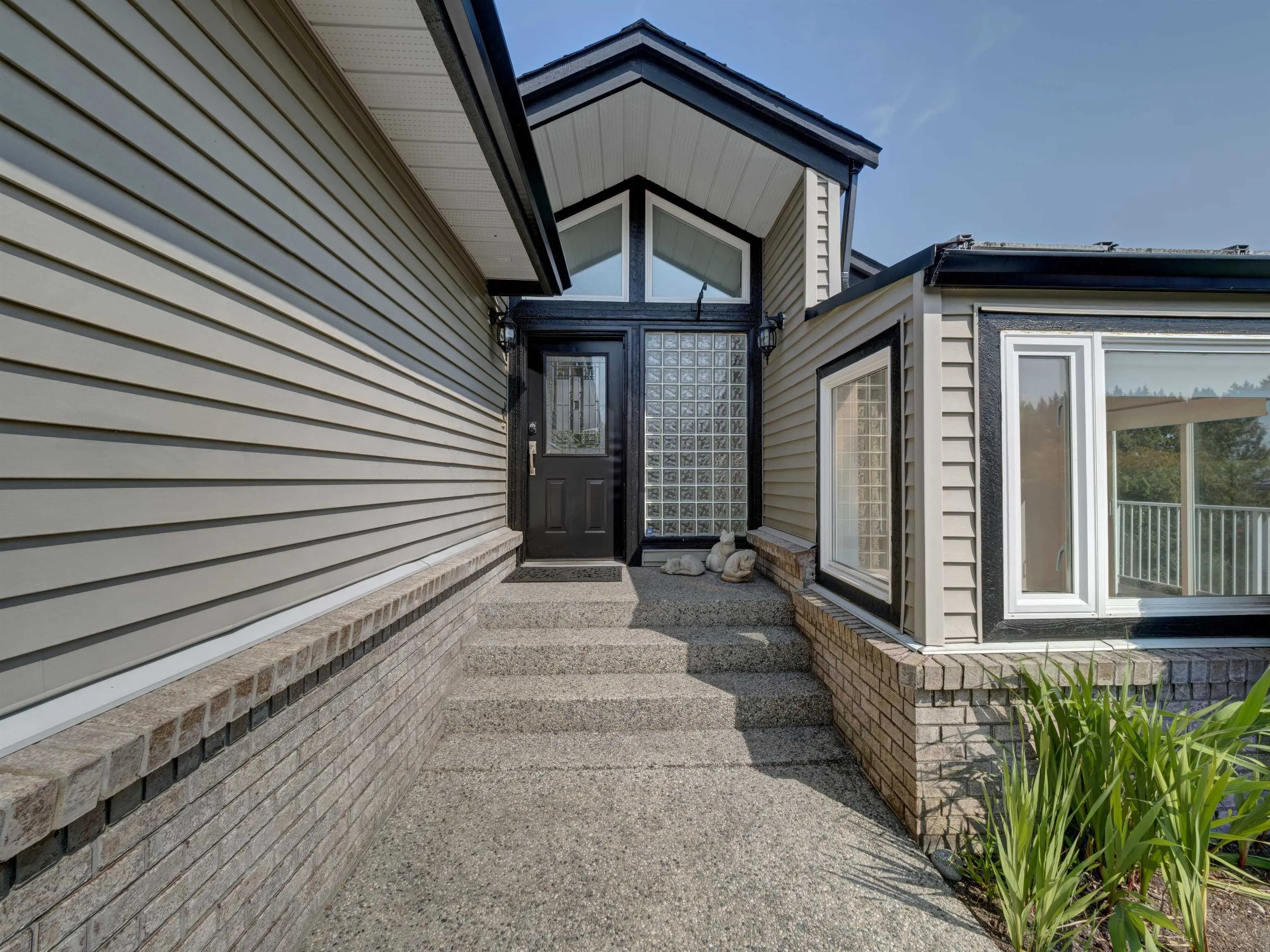 803 Oceanmount Boulevard