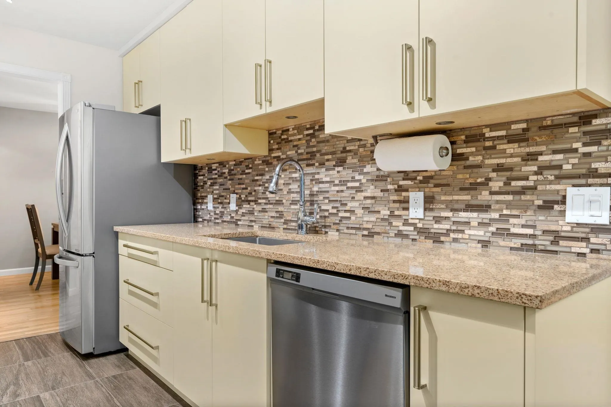 103 1144 Strathaven Drive