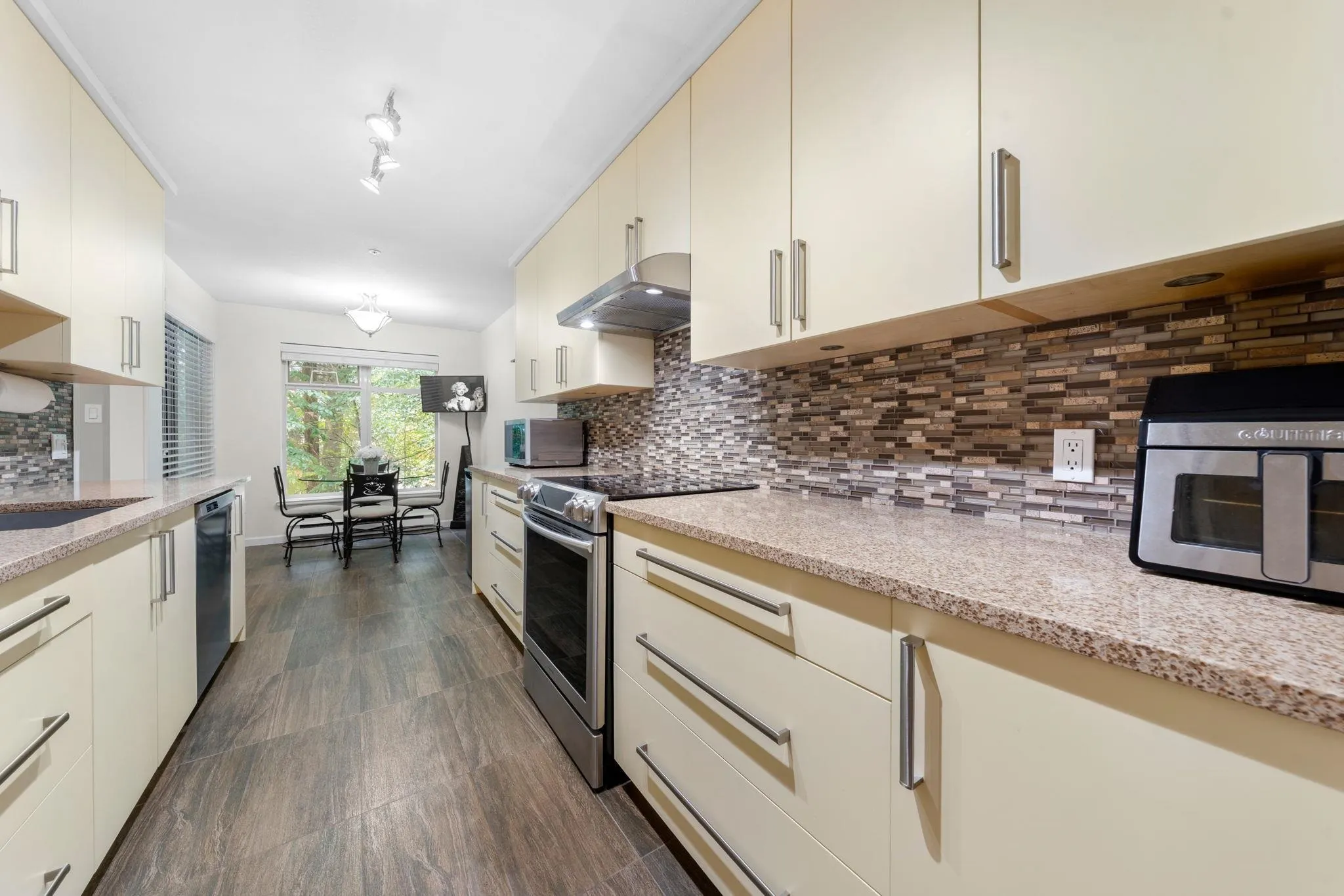 103 1144 Strathaven Drive