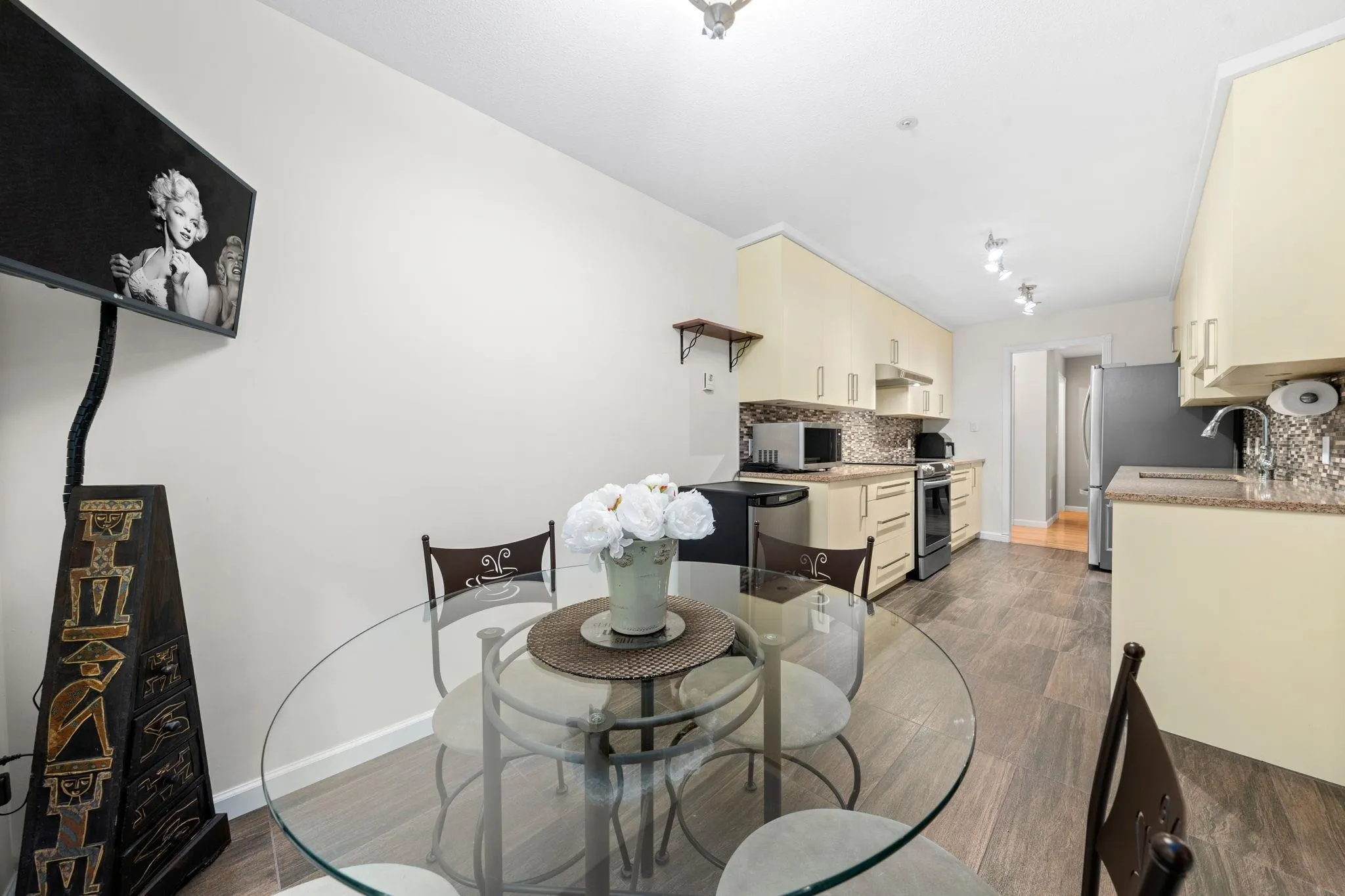 103 1144 Strathaven Drive