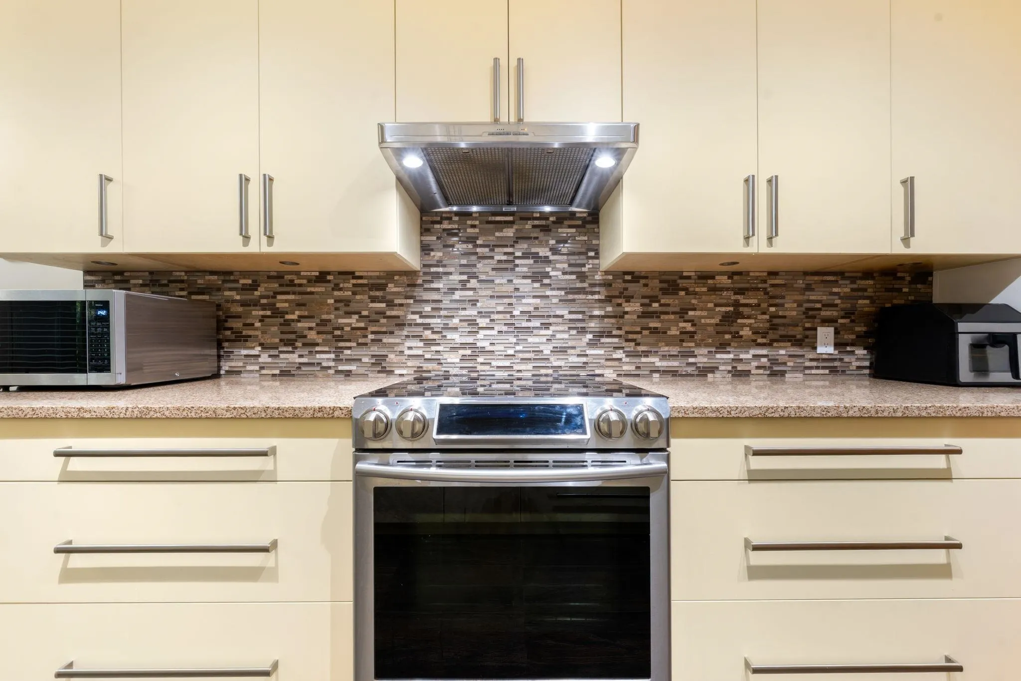 103 1144 Strathaven Drive