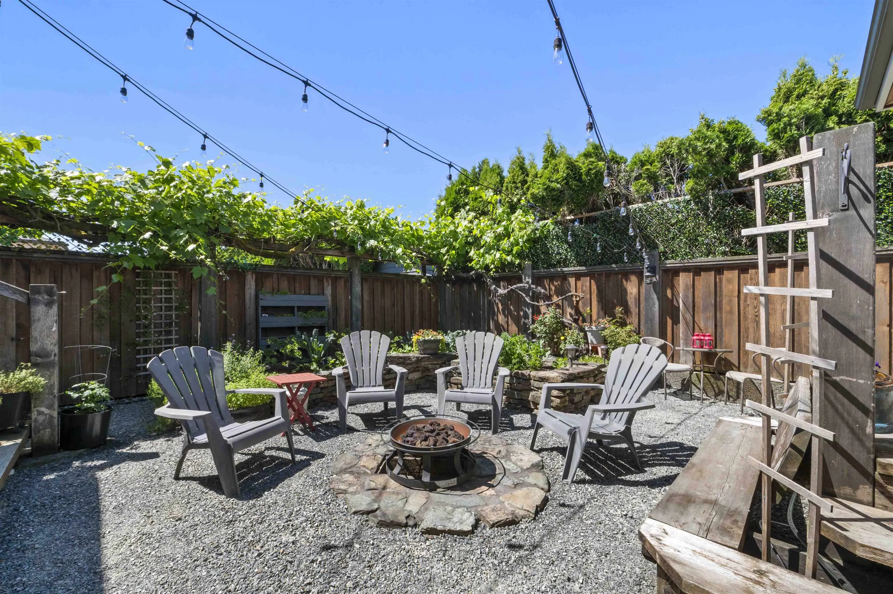 32721 Bellvue Crescent