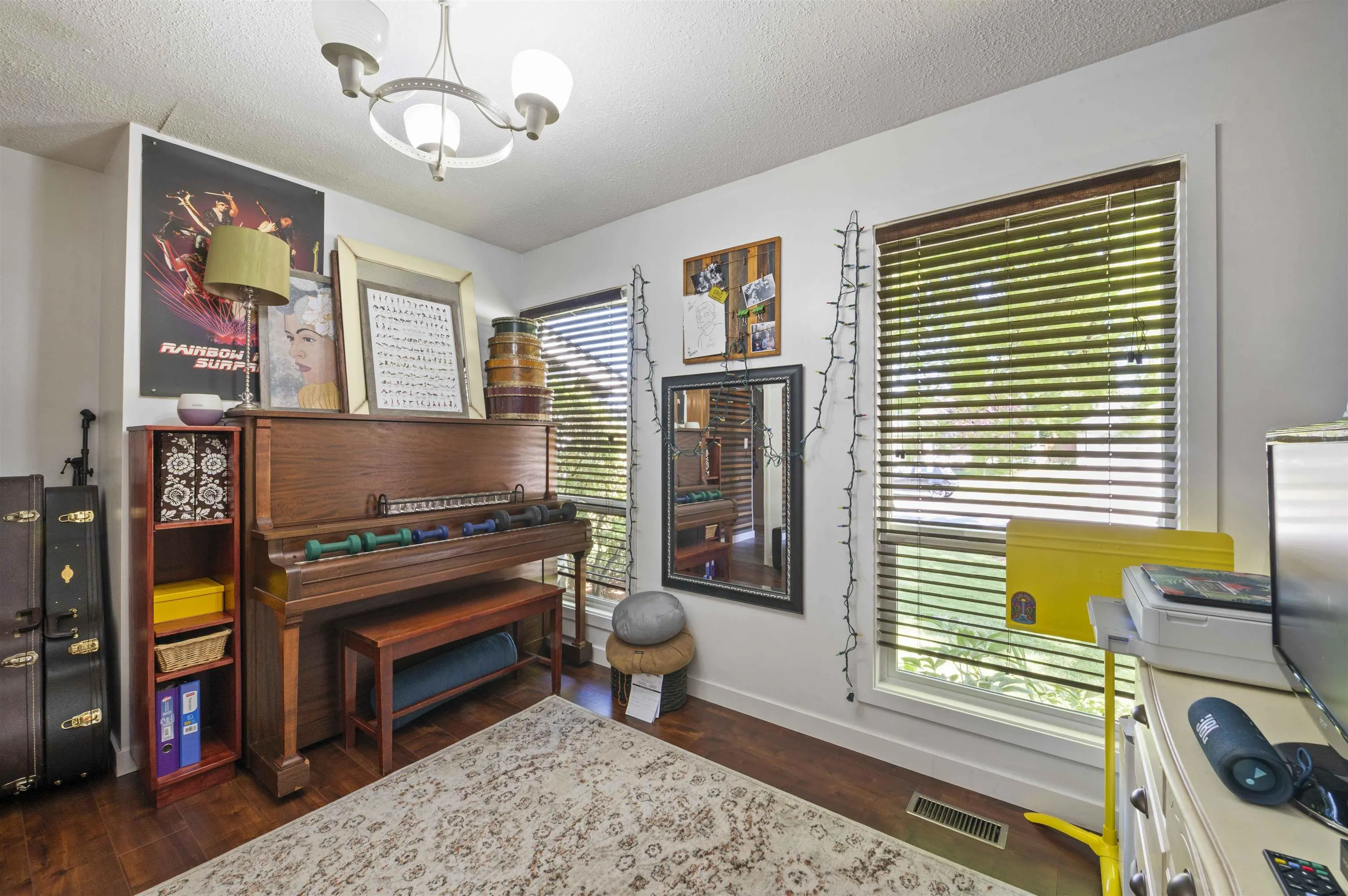 32721 Bellvue Crescent