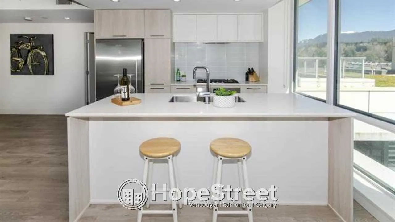 503 680 Seylynn Crescent