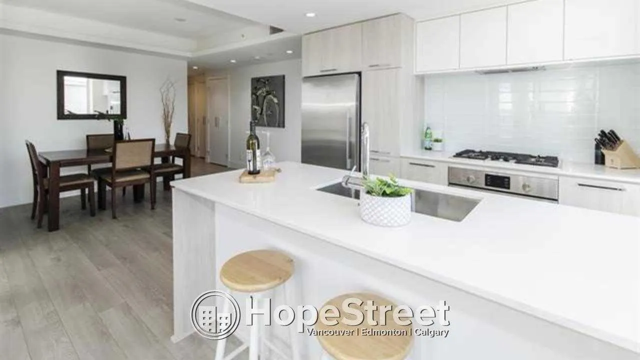 503 680 Seylynn Crescent