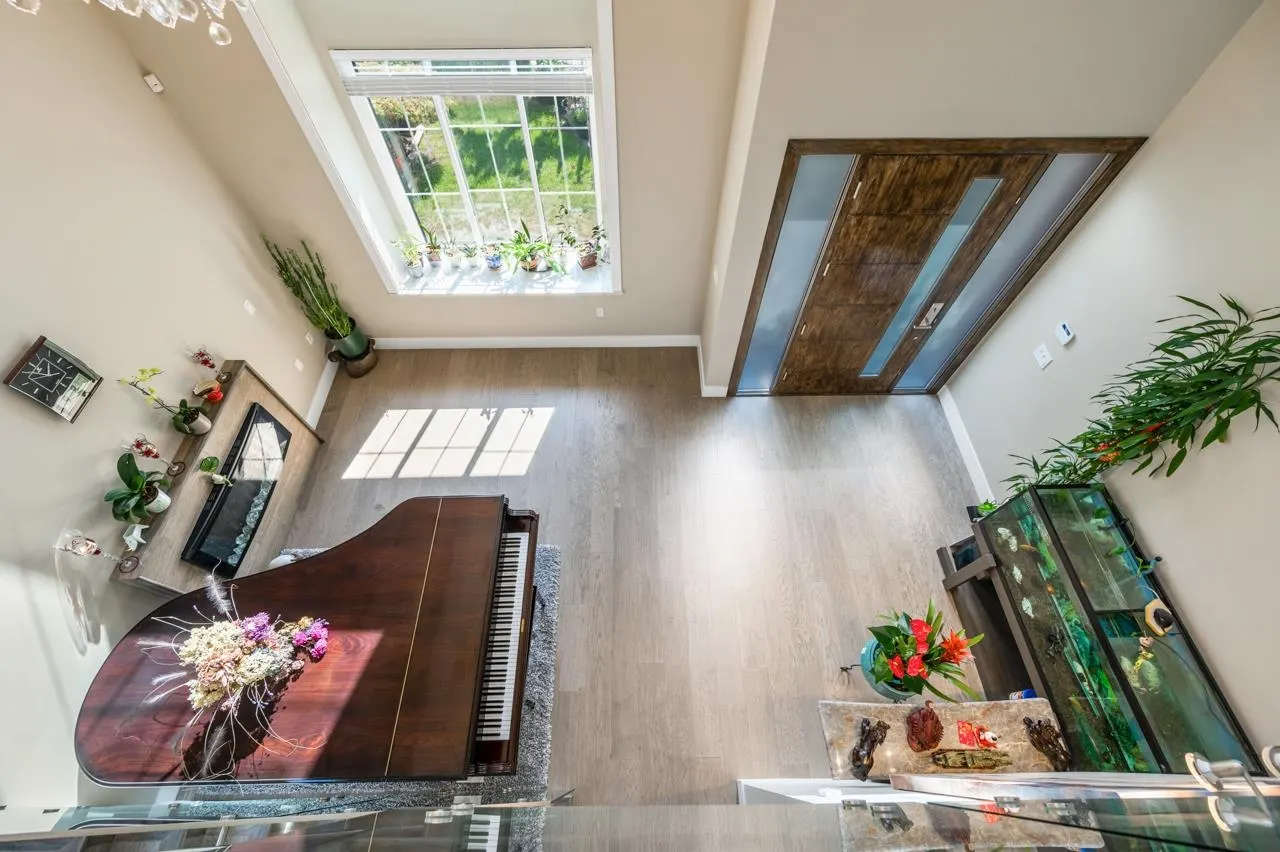 4591 Trimaran Drive