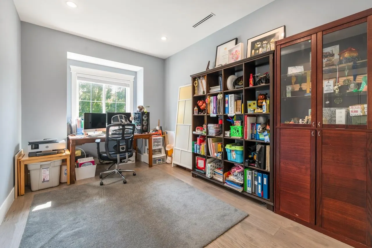 4591 Trimaran Drive