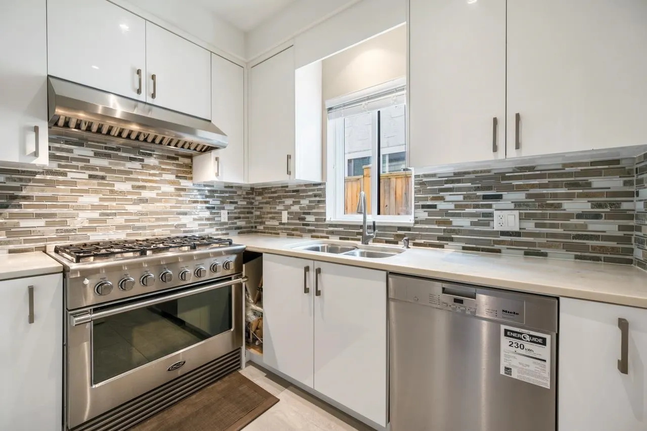 4591 Trimaran Drive