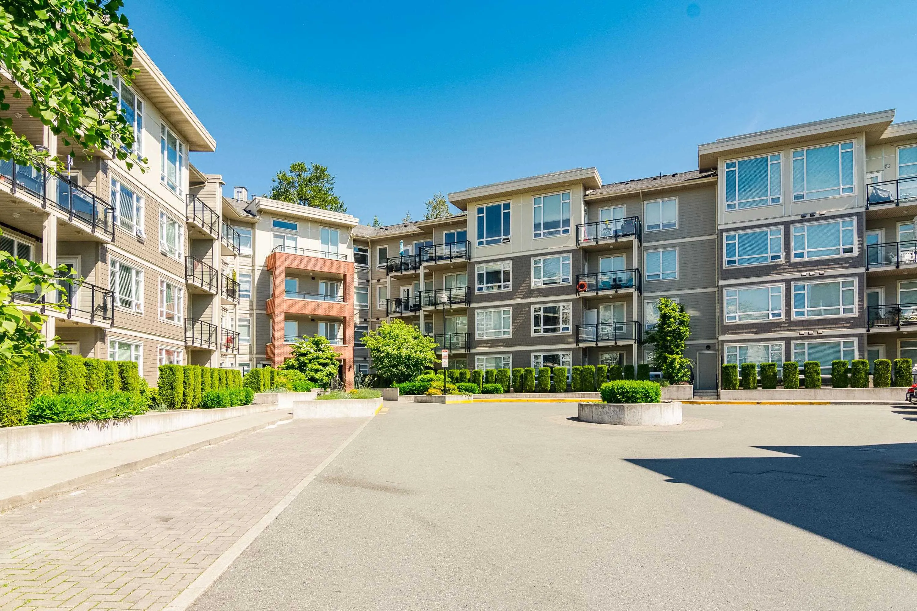 F204 20211 66 Avenue