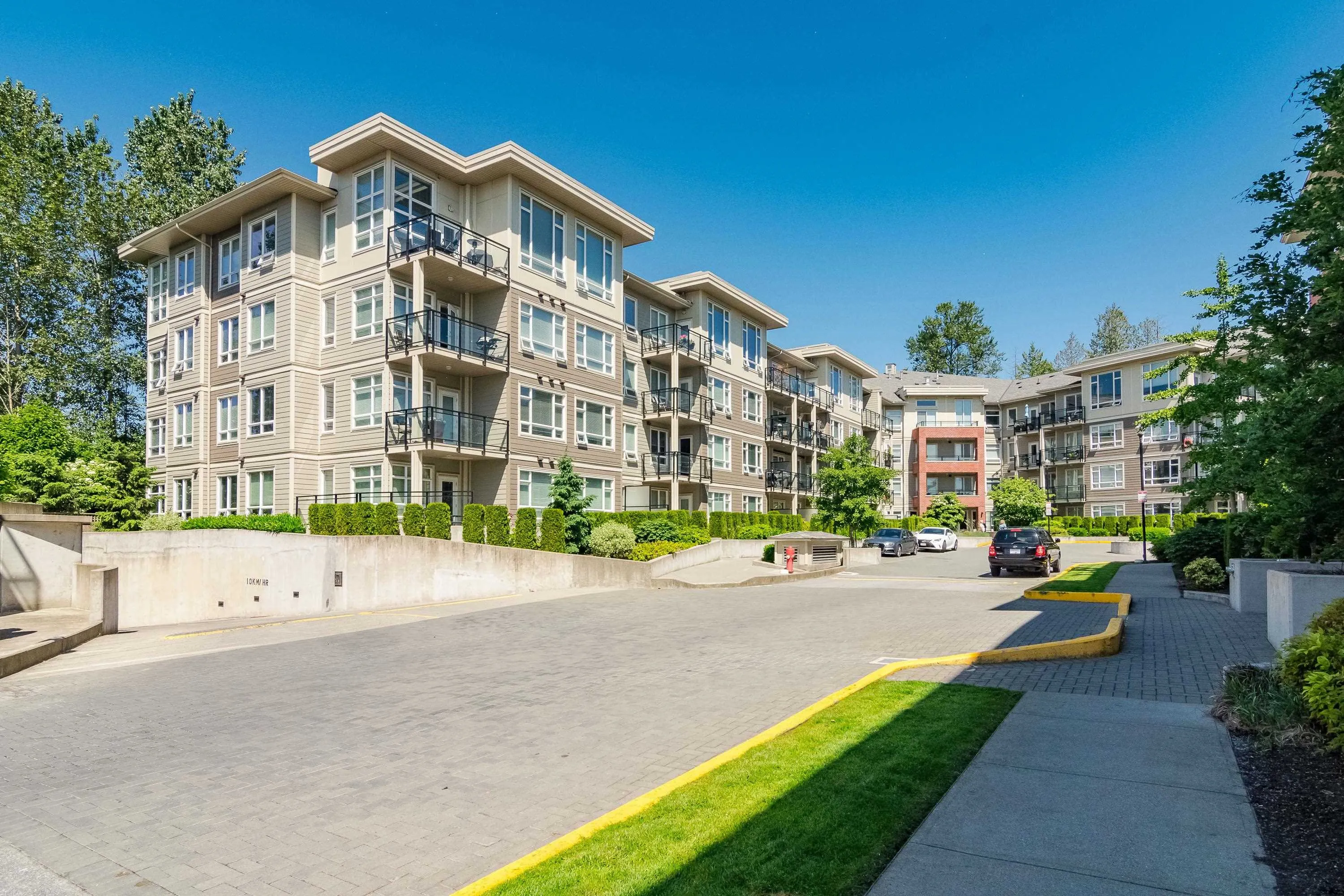 F204 20211 66 Avenue