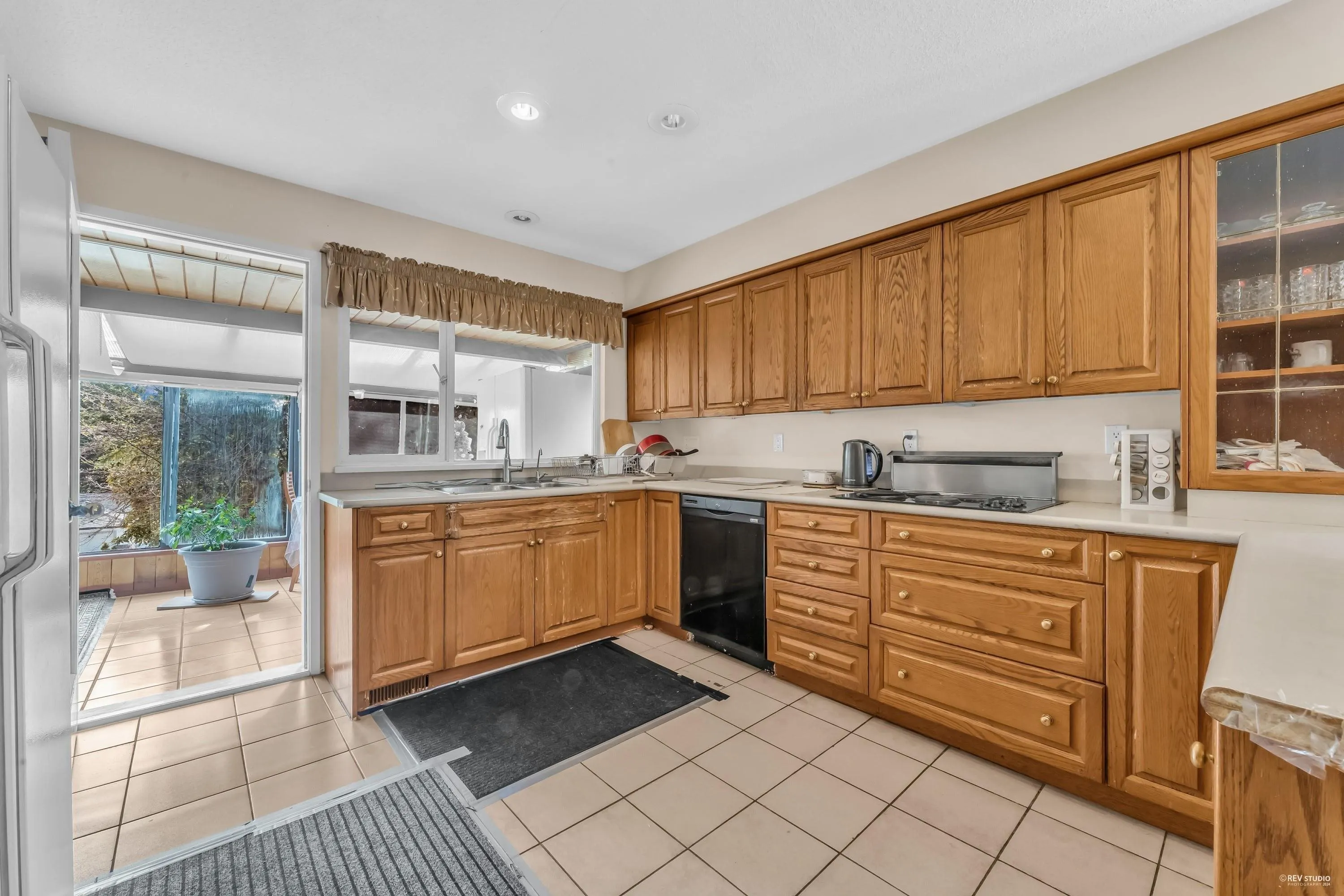 1181 Chartwell Drive
