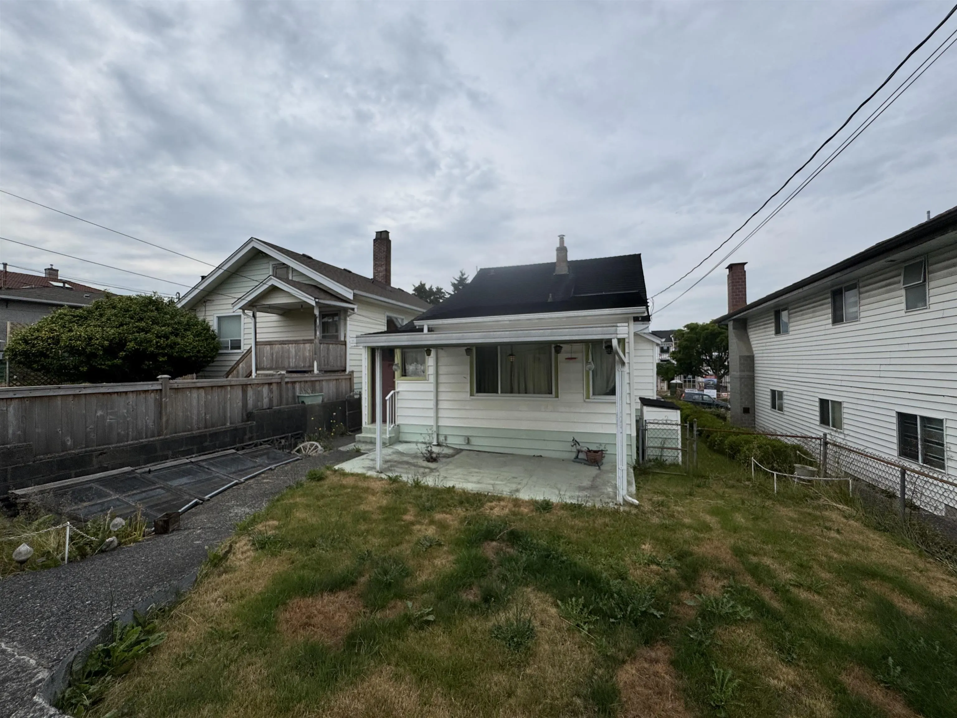 3058 Charles Street