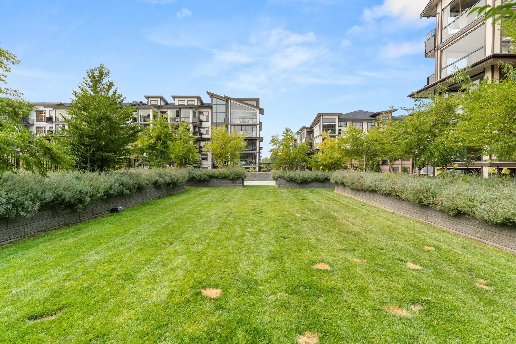 210 20376 86 Avenue