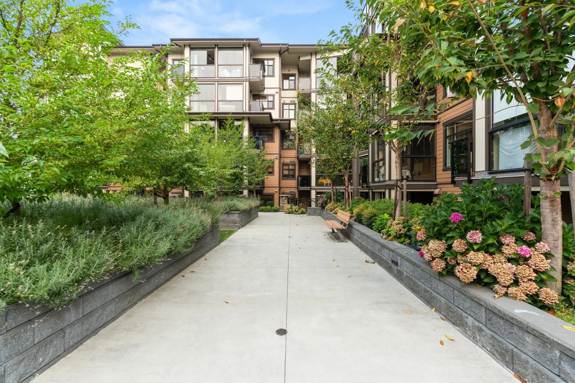 210 20376 86 Avenue