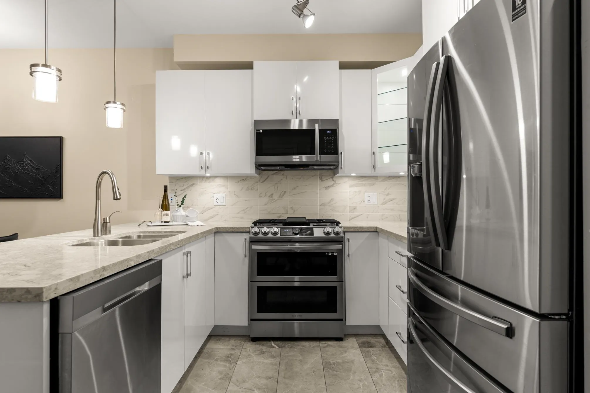 210 20376 86 Avenue