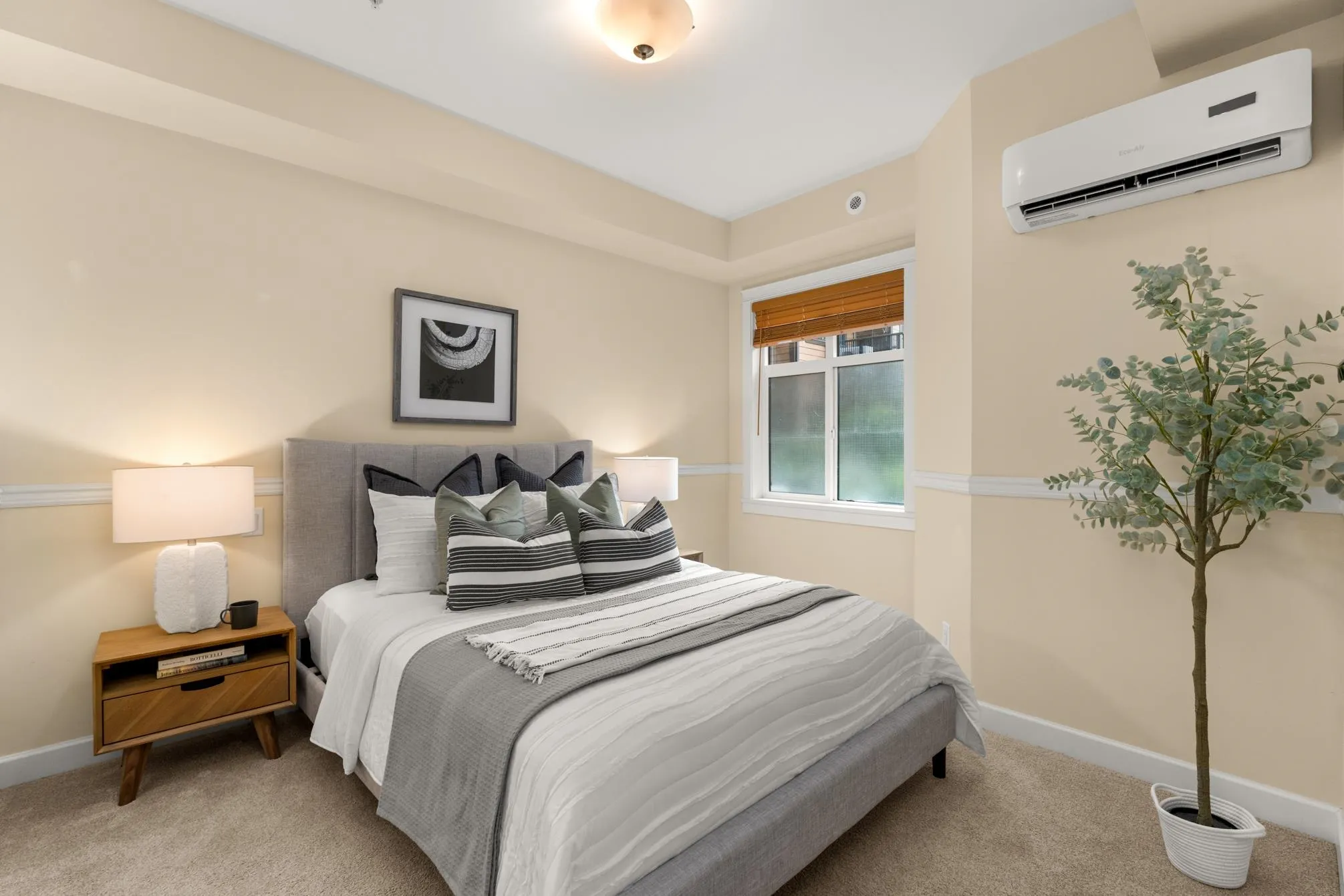 210 20376 86 Avenue