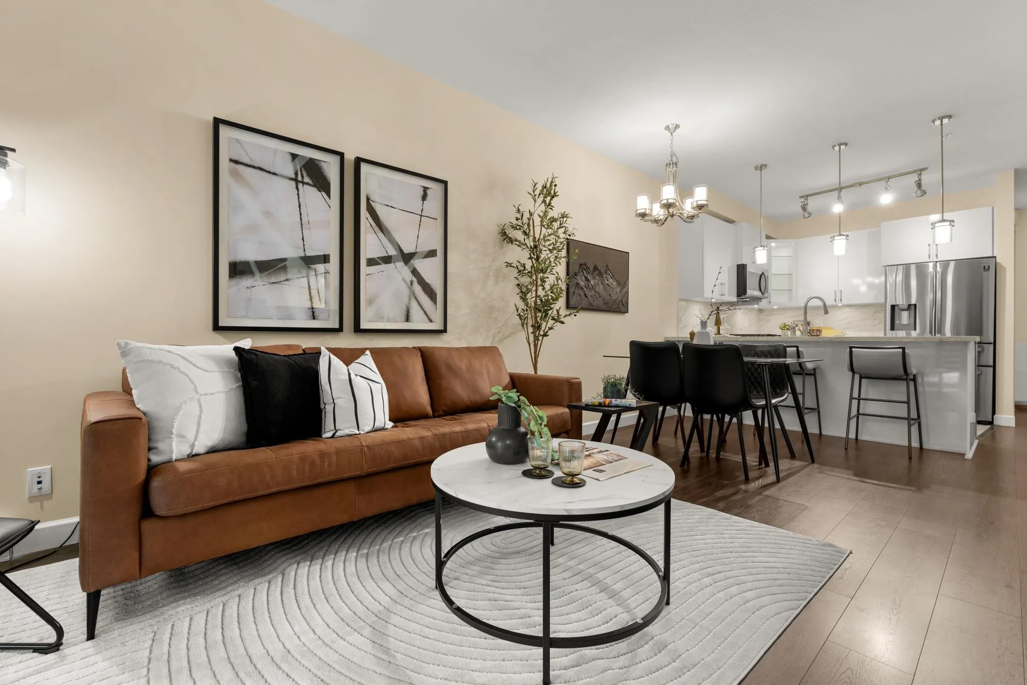 210 20376 86 Avenue