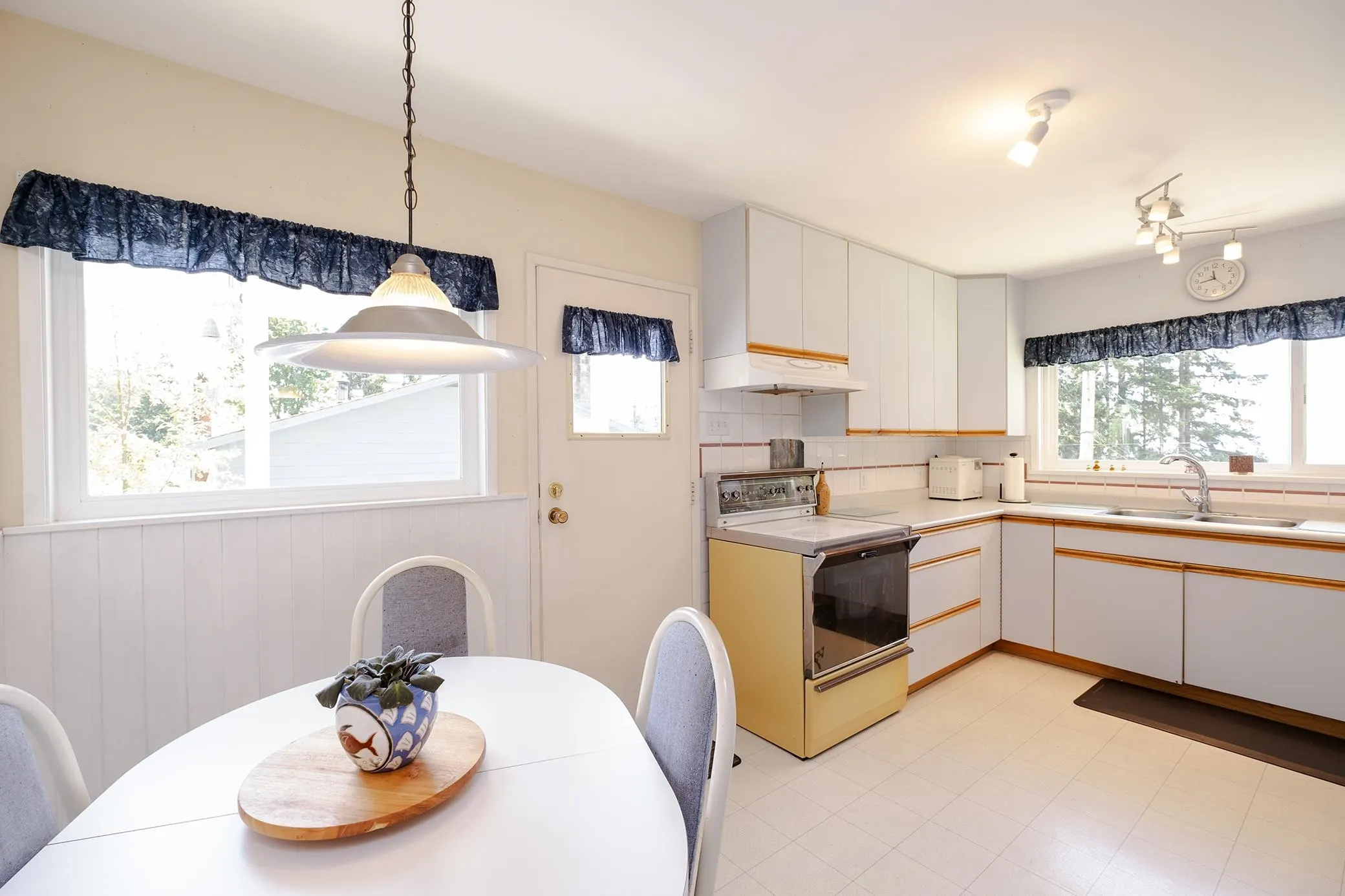 1238 Gower Point Road