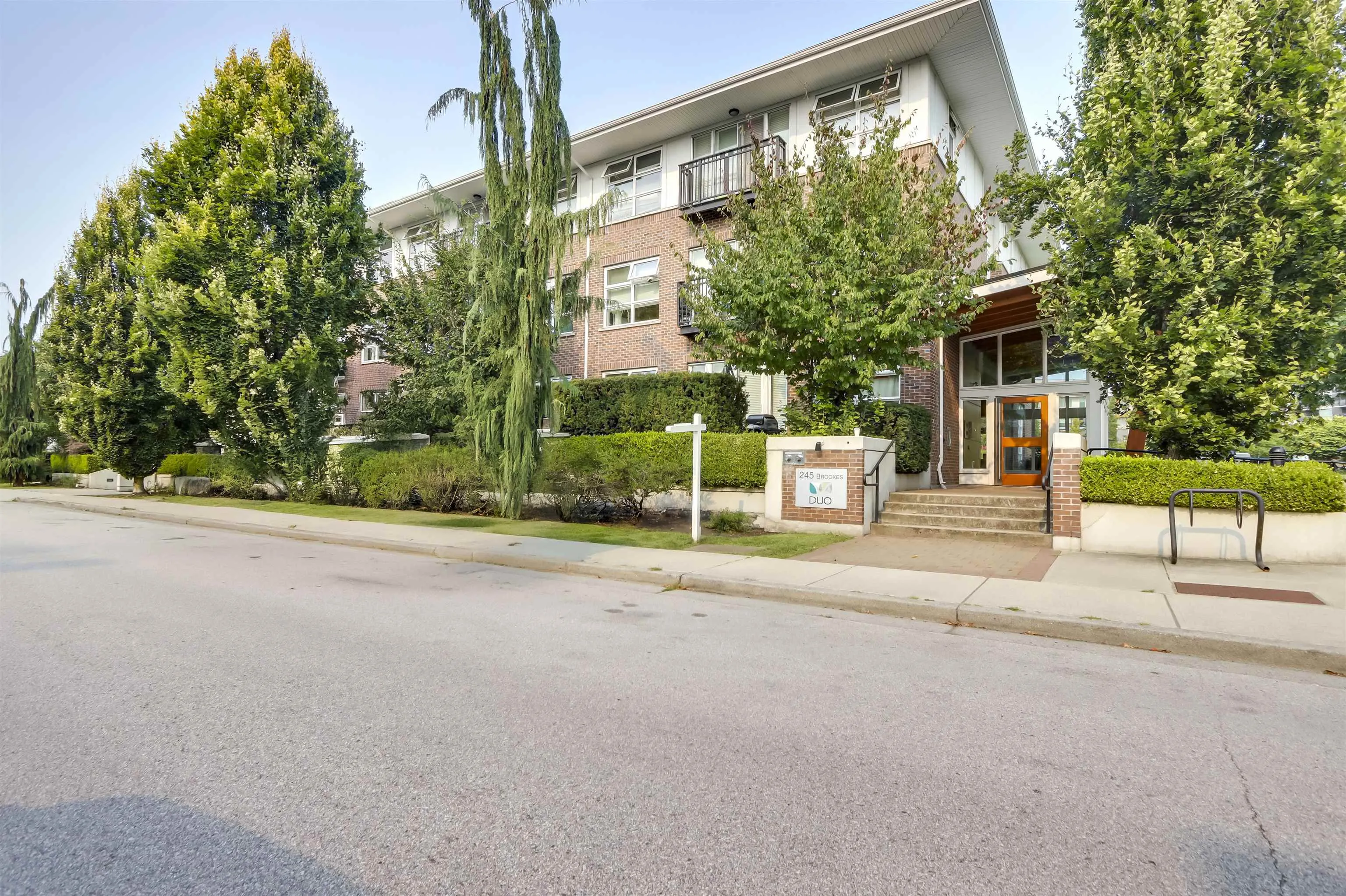105 245 Brookes Street