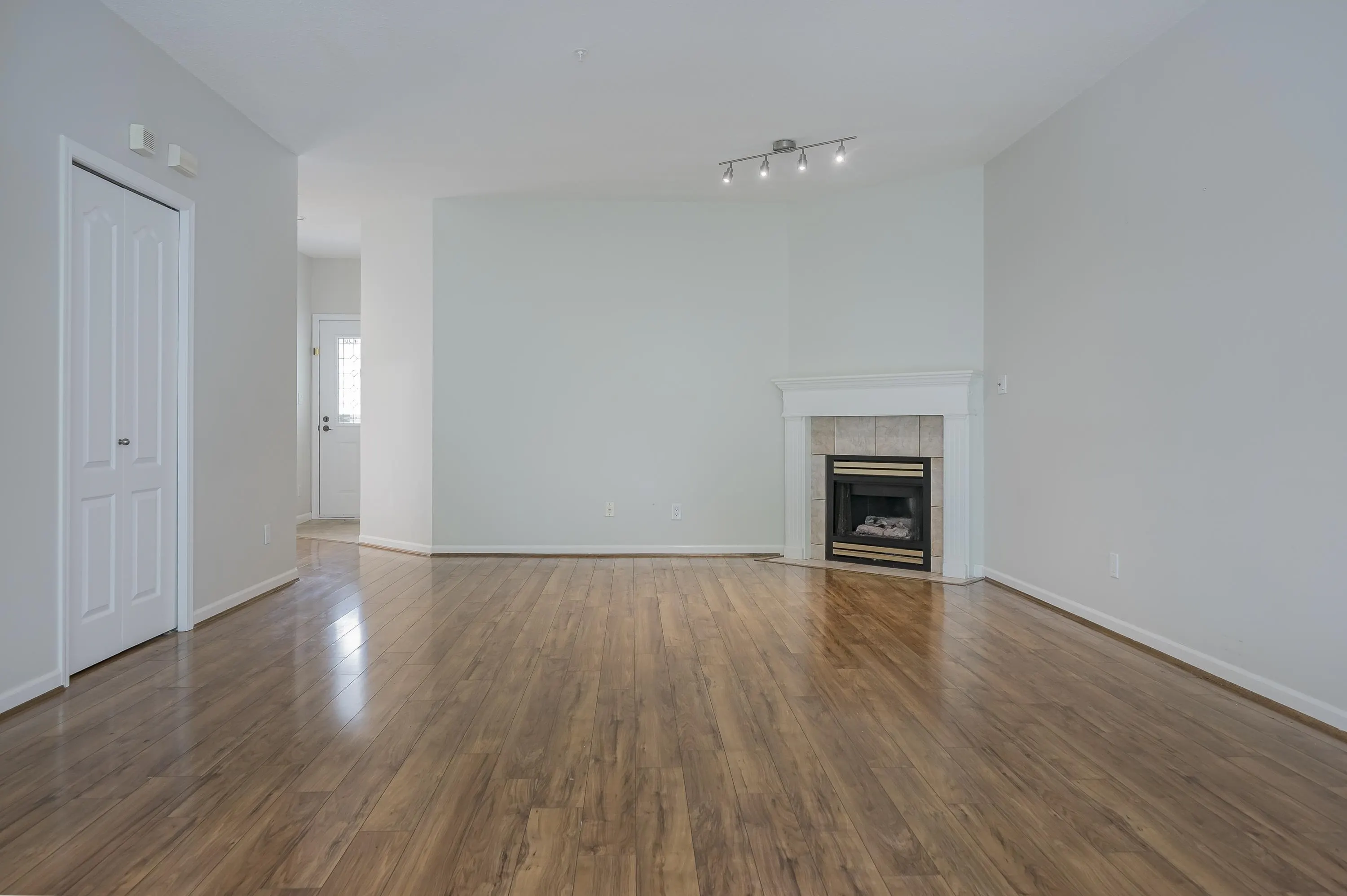 72 21579 88b Avenue