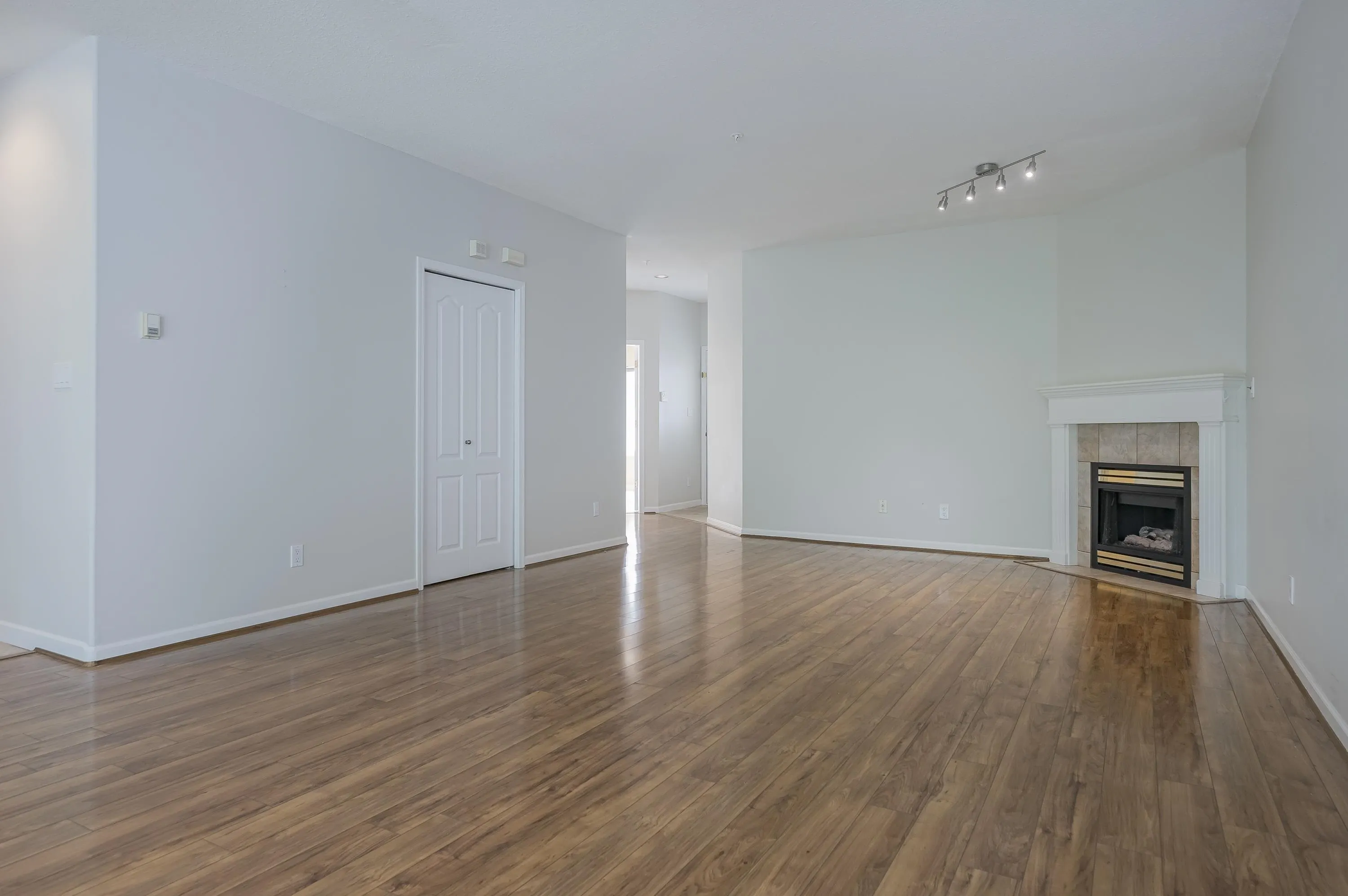 72 21579 88b Avenue