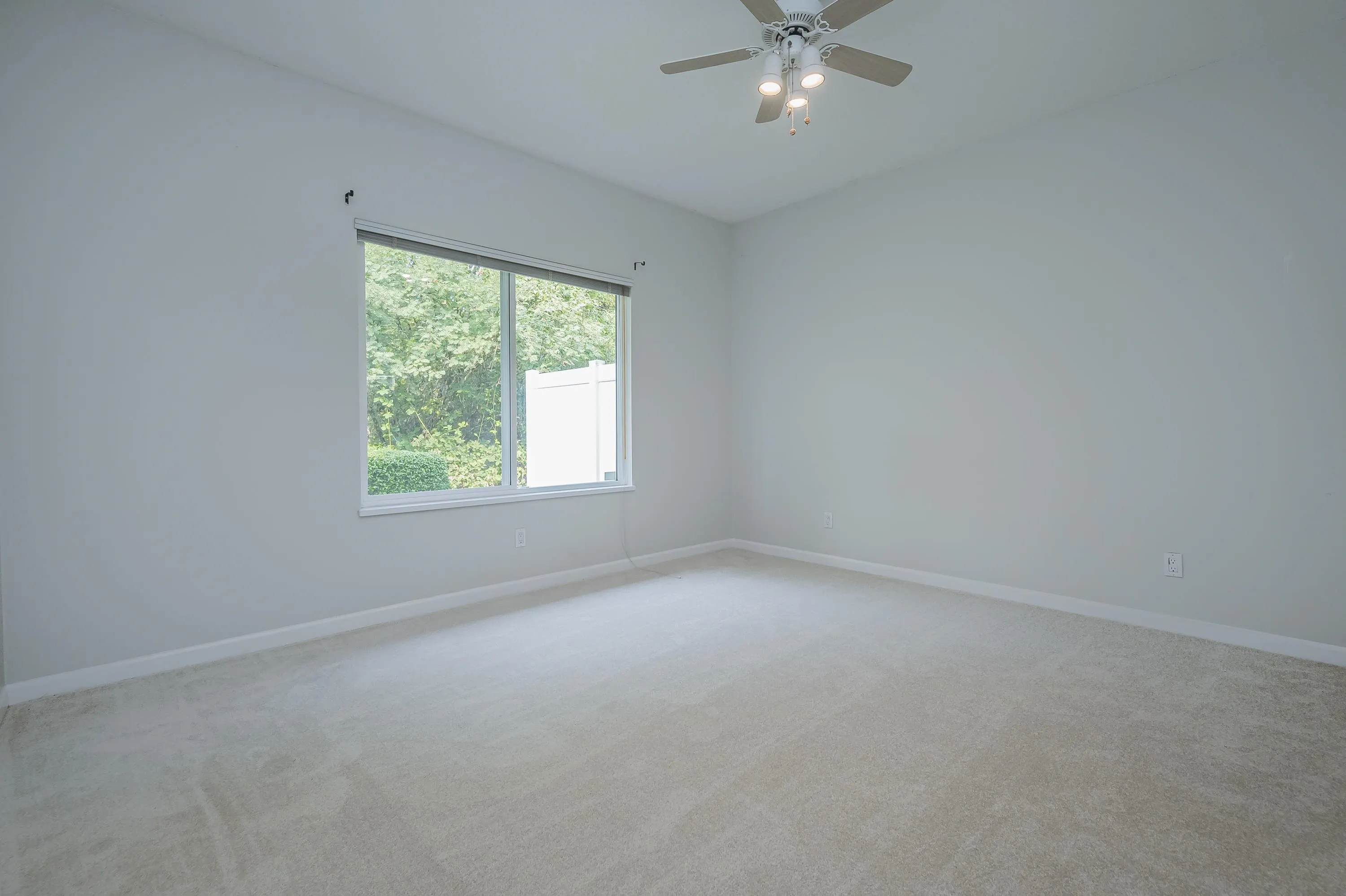 72 21579 88b Avenue