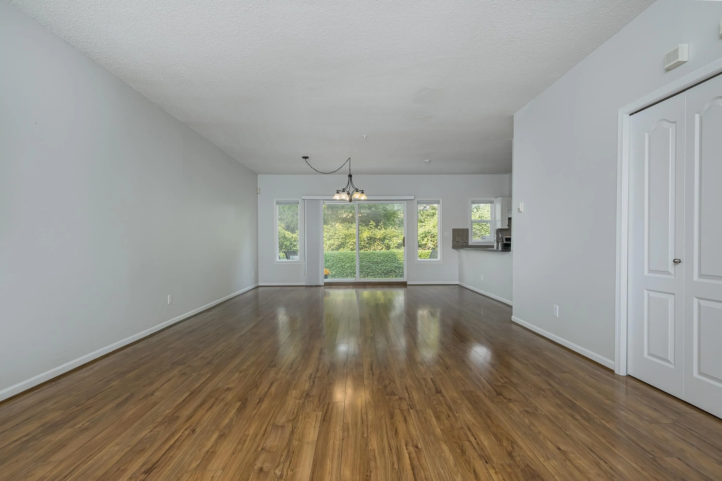 72 21579 88b Avenue