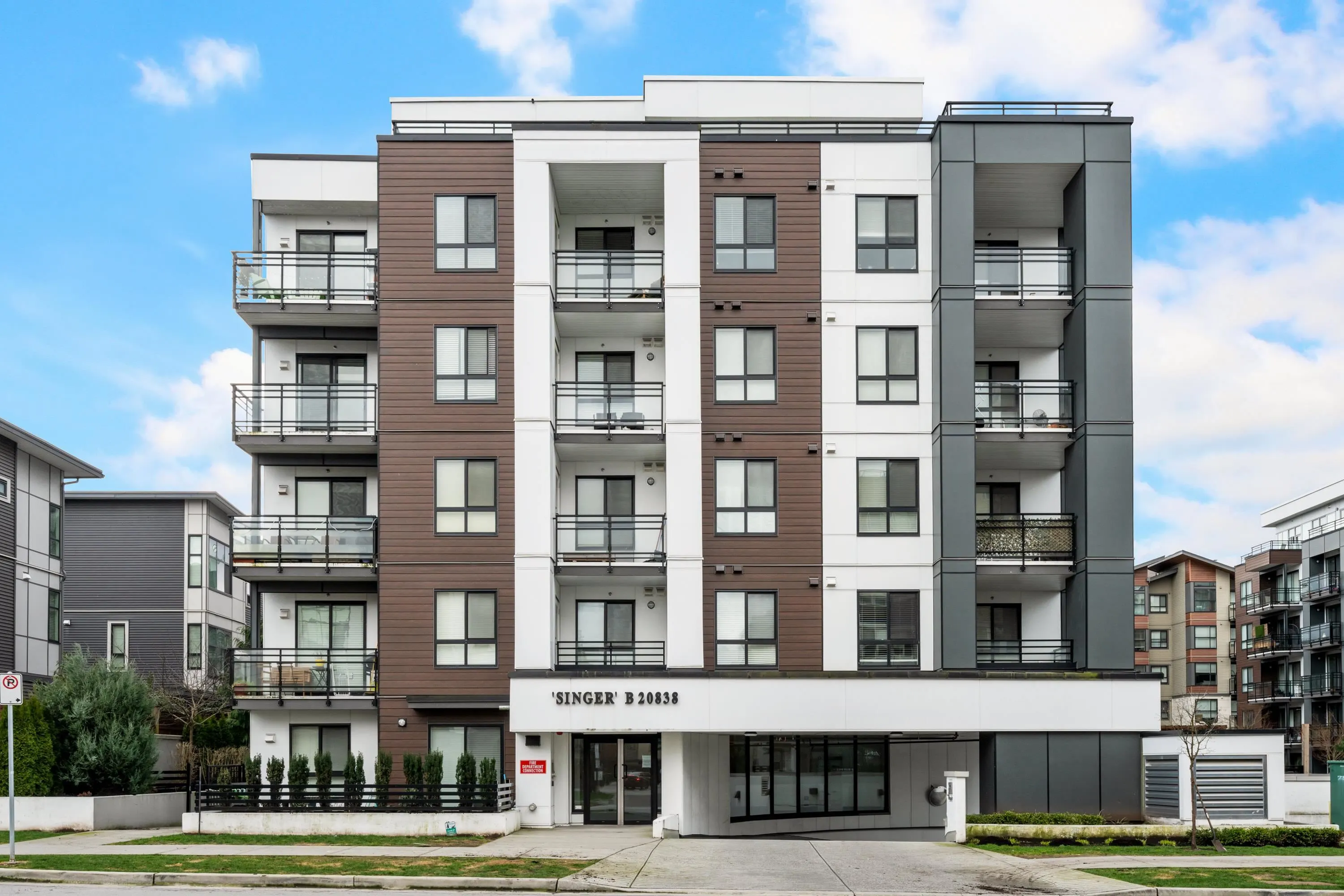 B308 20838 78b Avenue