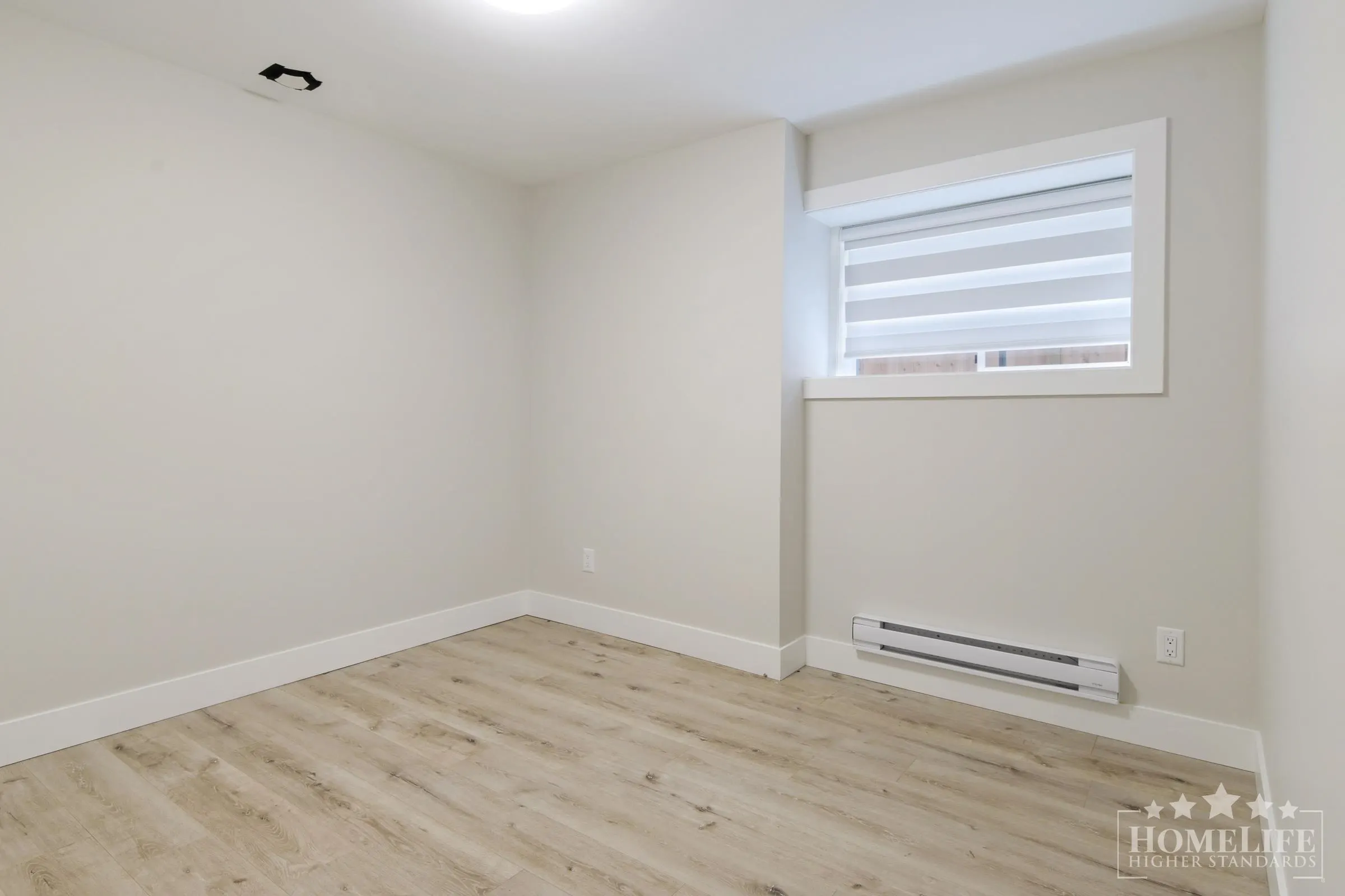 Basement 34330 Woodbine Crescent