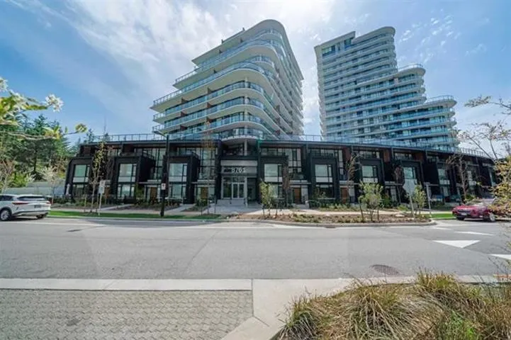 504 8761 University Crescent