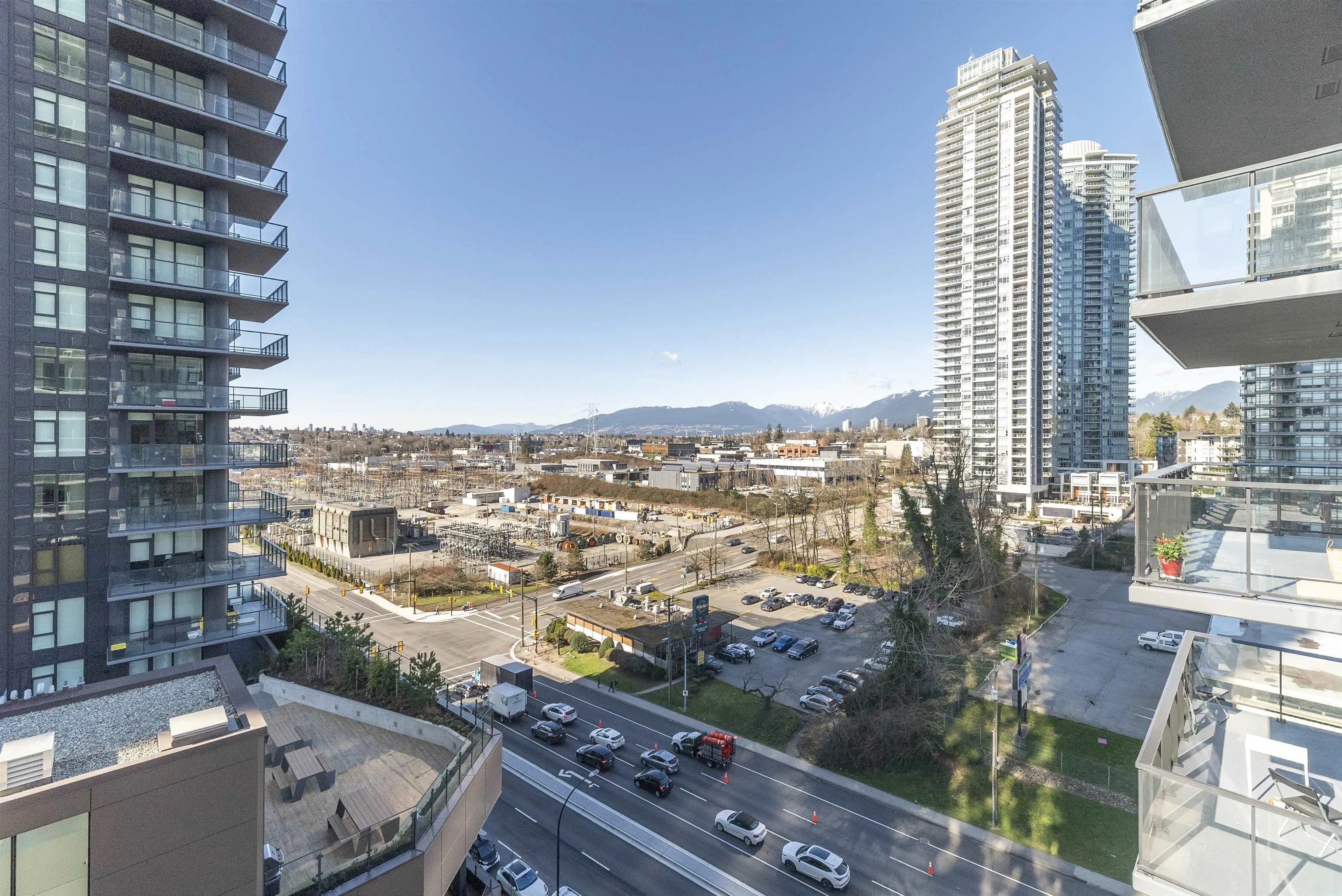 1004 4168 Lougheed Highway